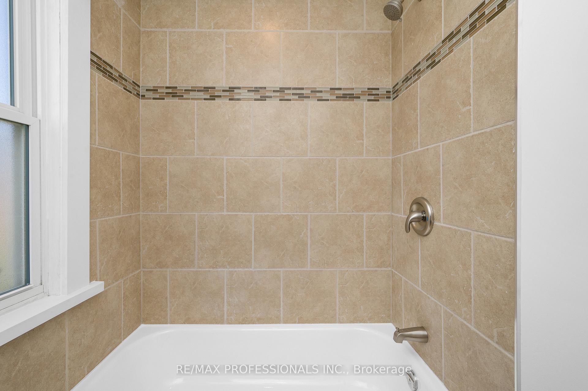 Photo 10 of Unit #2, 388 Wilson Street, Hamilton, Landsdale — HOMEH