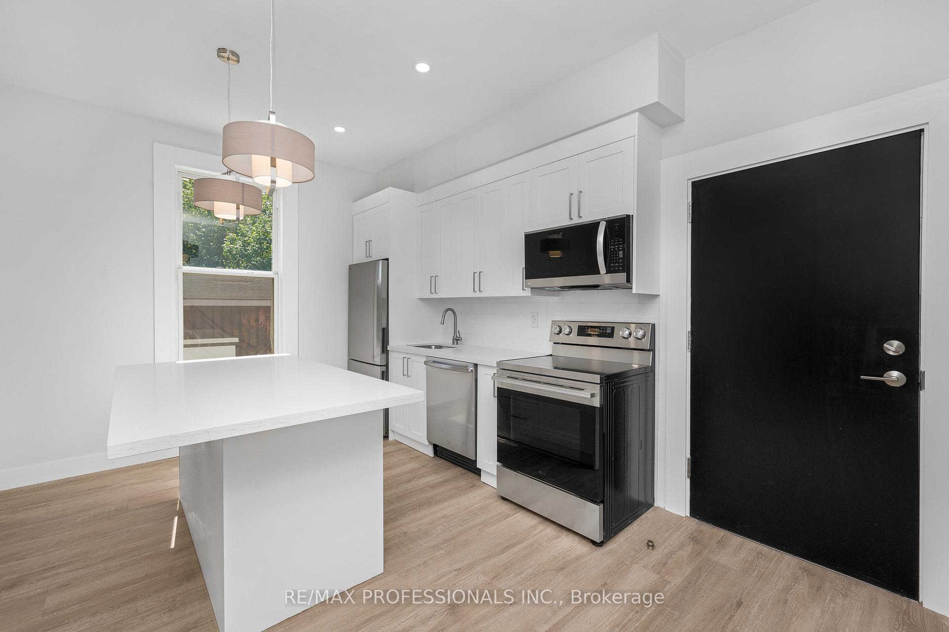 Photo 5 of Unit #1, 388 Wilson Street, Hamilton, Landsdale — HOMEH