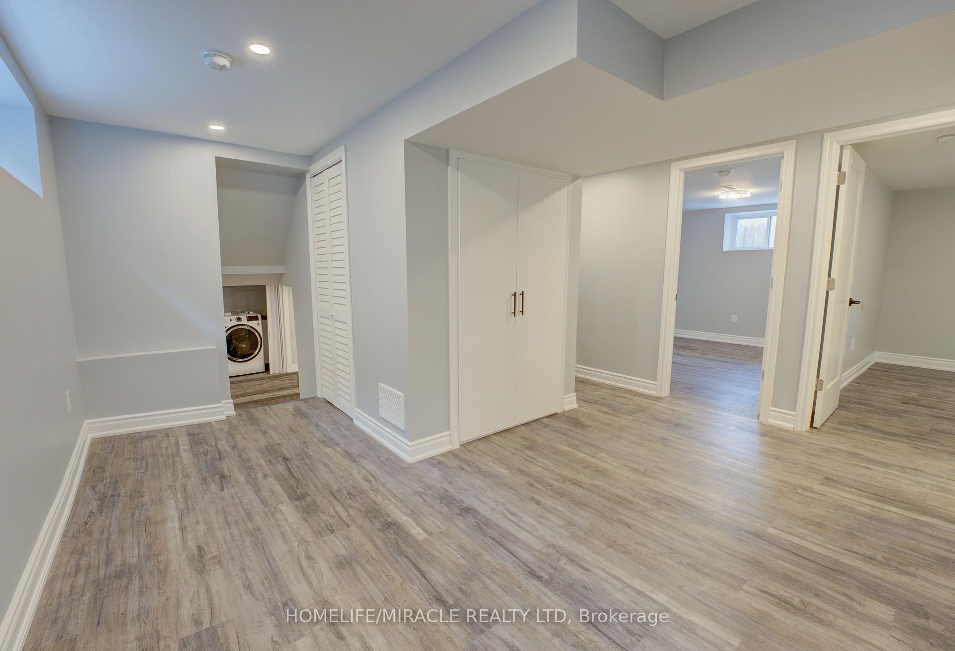 Photo 6 of 85 Silverstone Drive, Etobicoke, Mount Olive-Silverstone-Jamestown — HOMEH