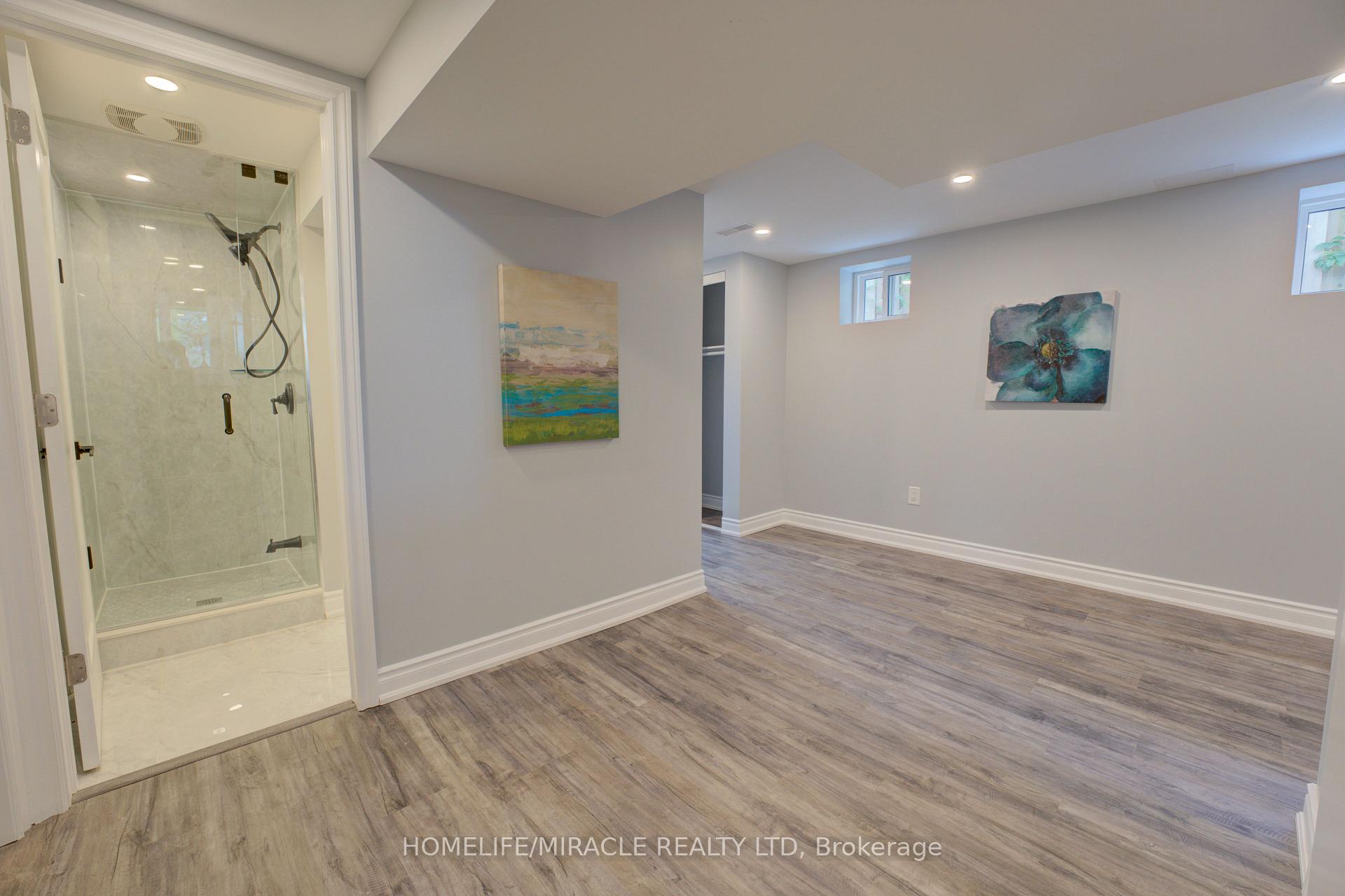 Photo 7 of 85 Silverstone Drive, Etobicoke, Mount Olive-Silverstone-Jamestown — HOMEH