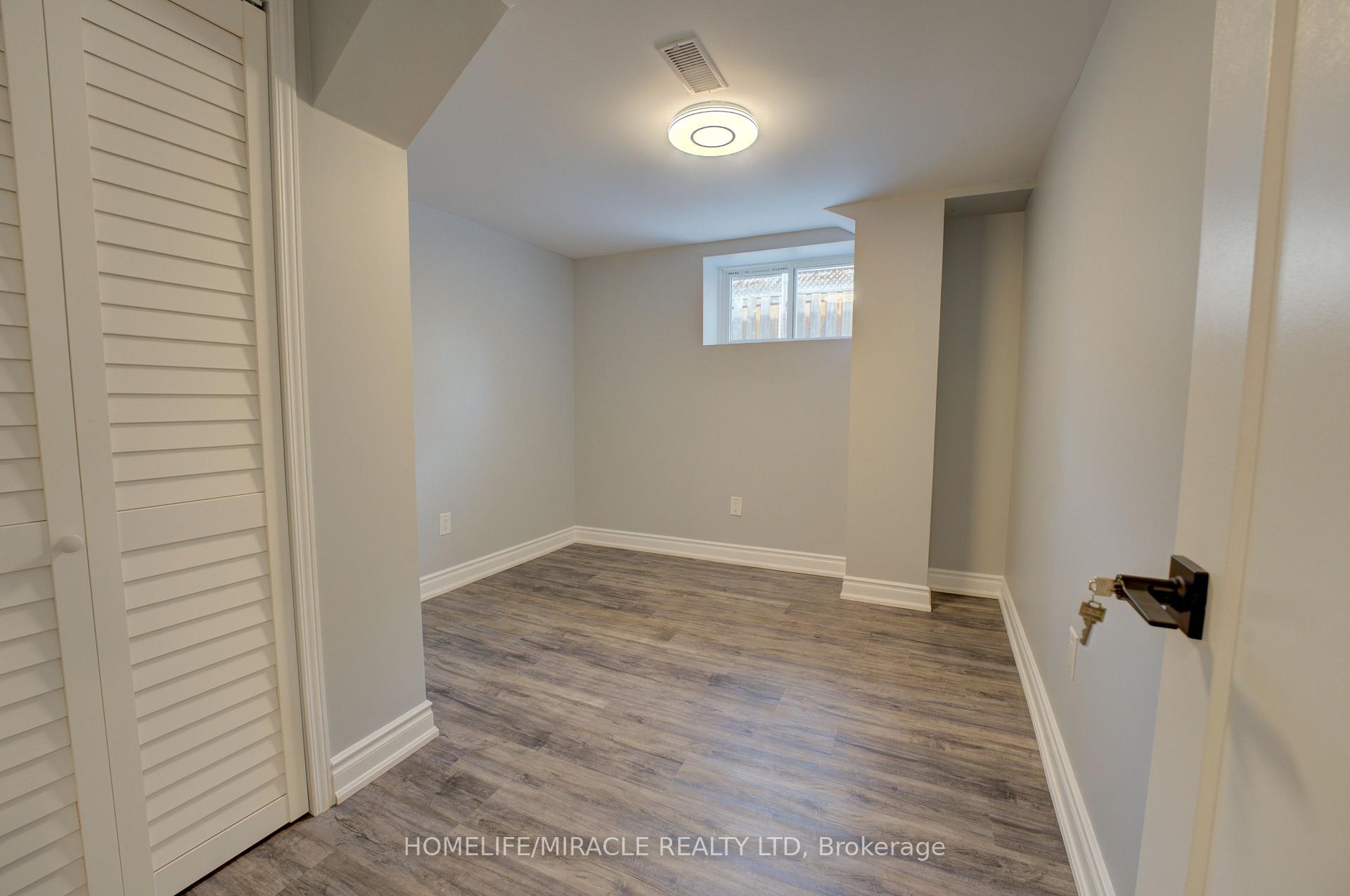 Photo 8 of 85 Silverstone Drive, Etobicoke, Mount Olive-Silverstone-Jamestown — HOMEH