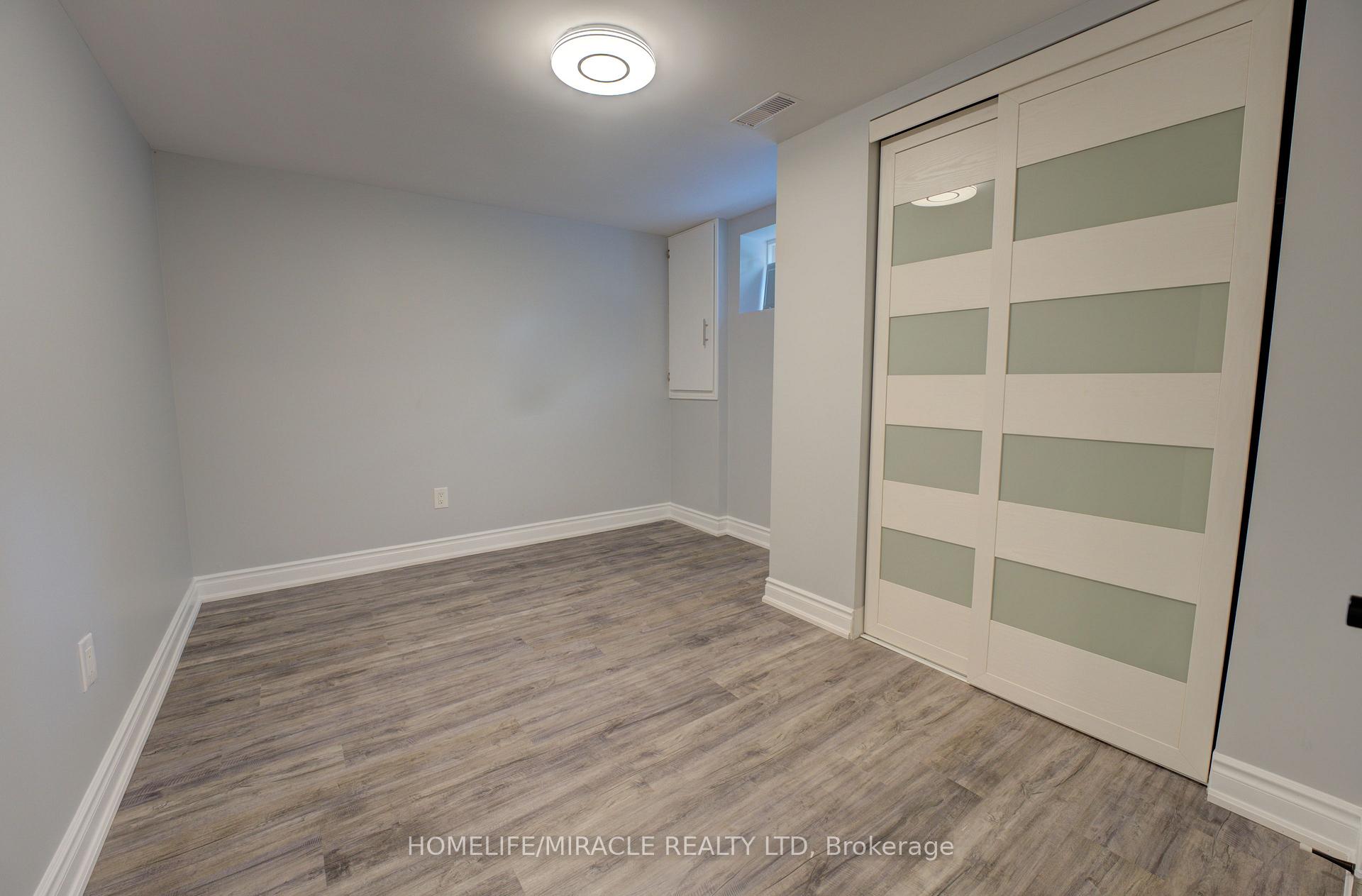 Photo 9 of 85 Silverstone Drive, Etobicoke, Mount Olive-Silverstone-Jamestown — HOMEH