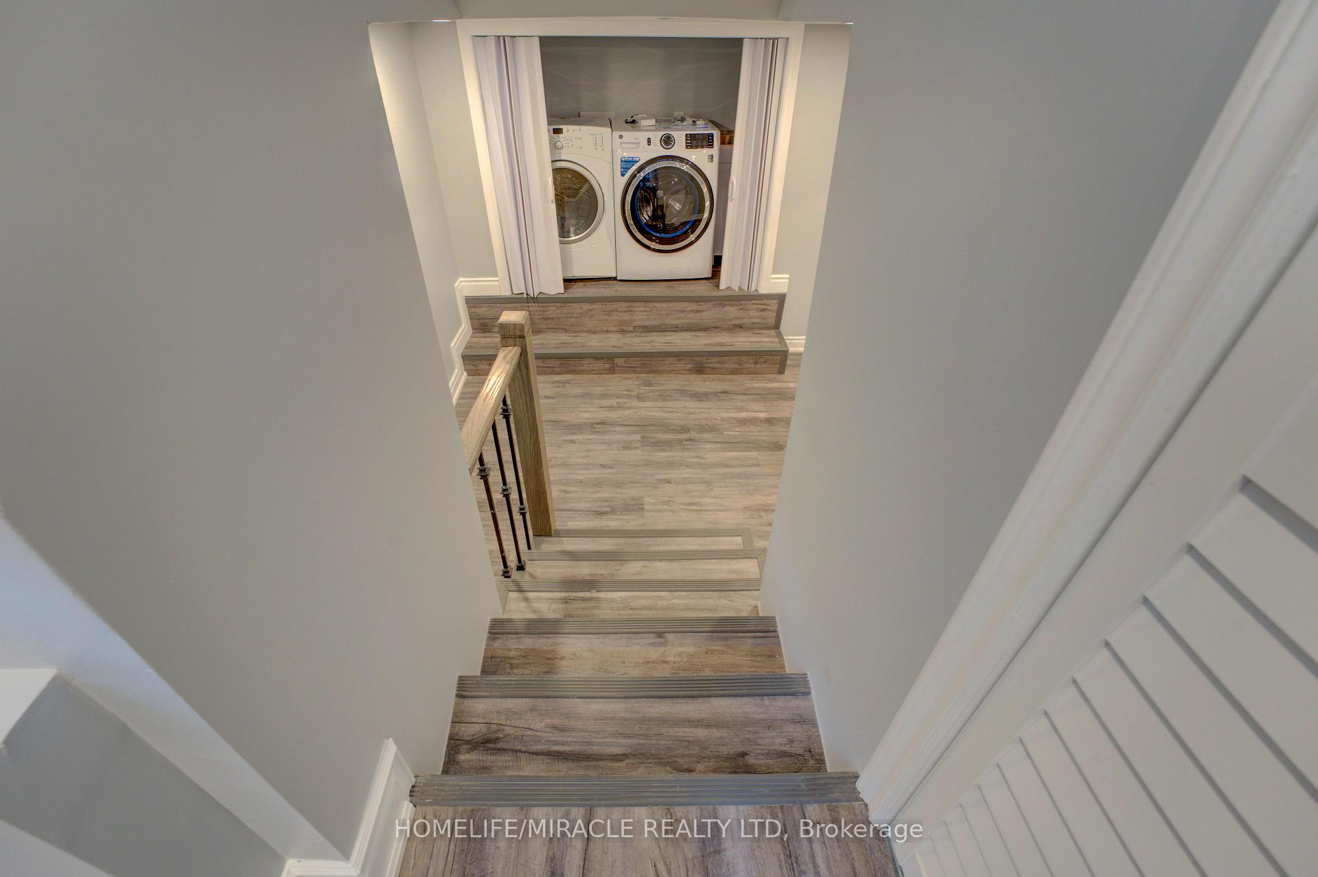 Photo 11 of 85 Silverstone Drive, Etobicoke, Mount Olive-Silverstone-Jamestown — HOMEH
