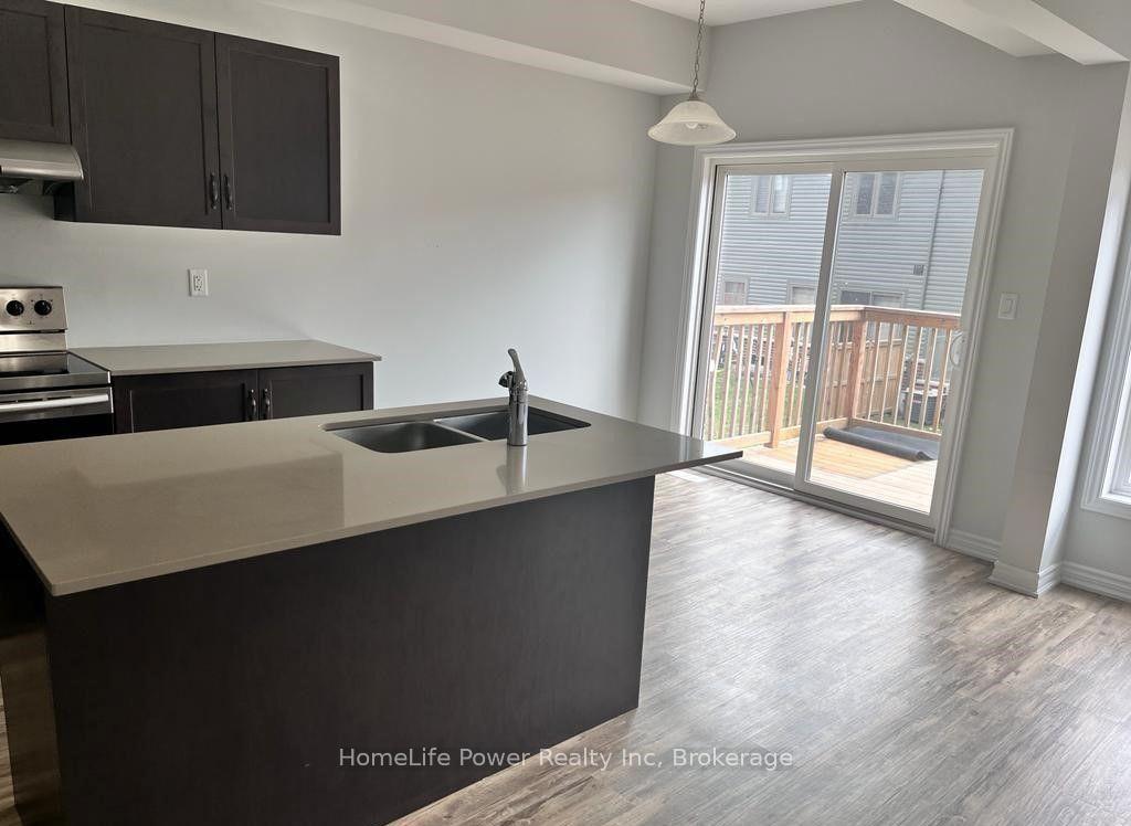 Photo 4 of Unit 40, 324 Equestrian Way, Cambridge, Preston Heights — HOMEH