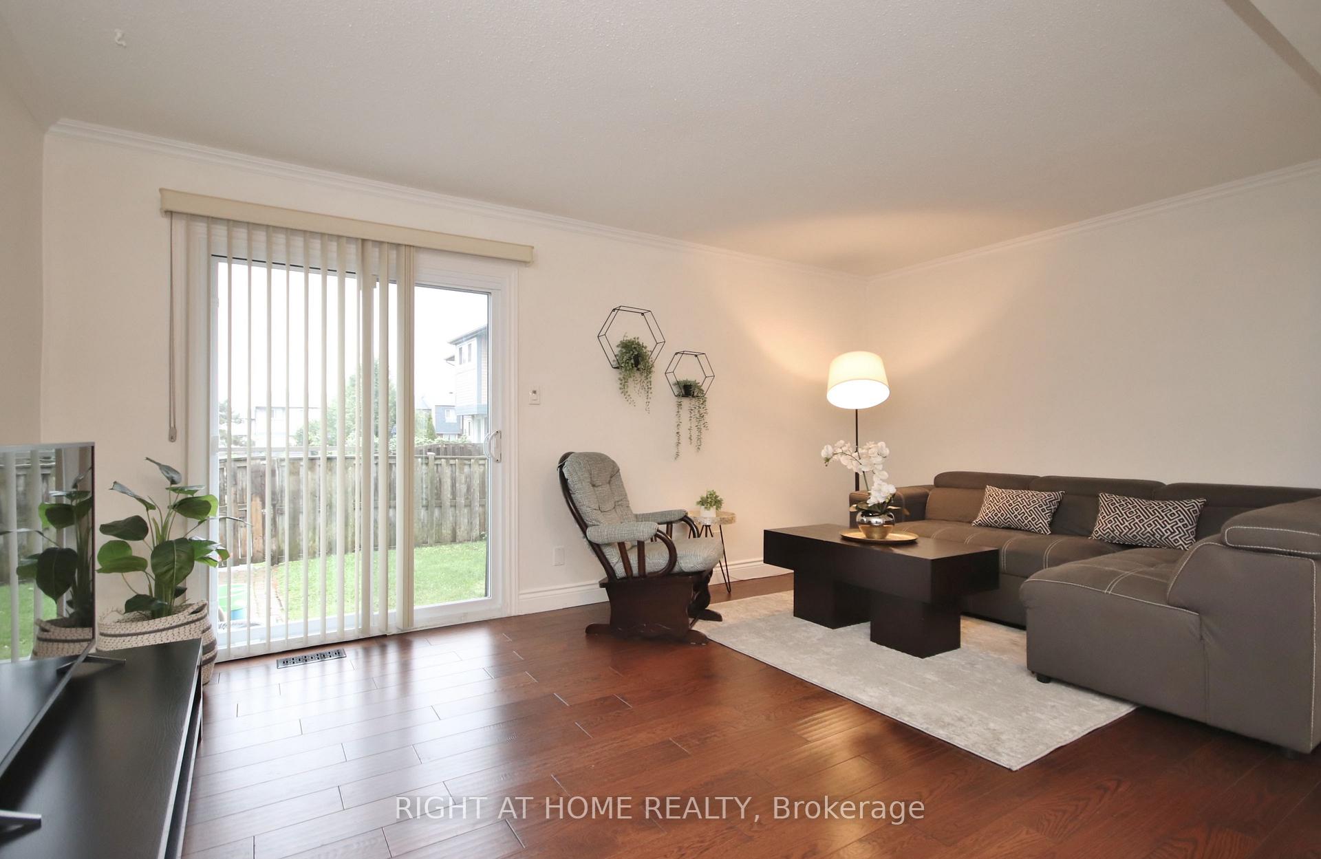 Photo 9 of Unit 27, 3250 Uplands Drive, Ottawa, Hunt Club — HOMEH