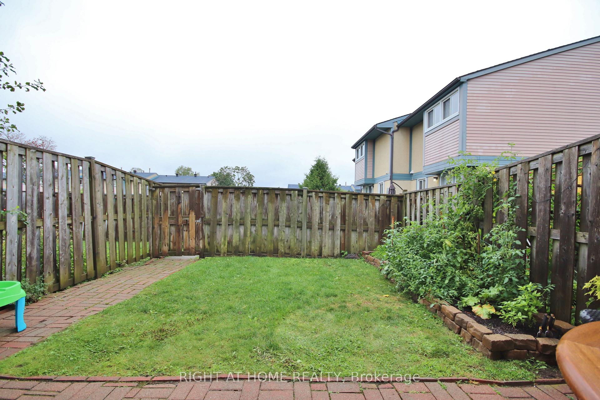 Photo 29 of Unit 27, 3250 Uplands Drive, Ottawa, Hunt Club — HOMEH