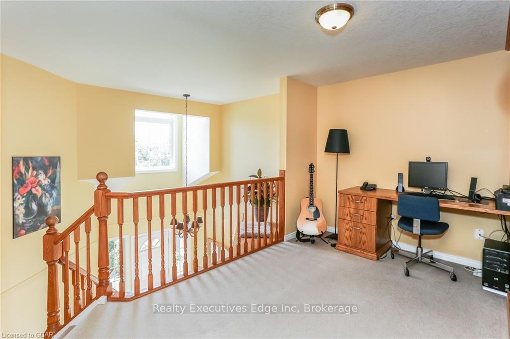 Photo 11 of Unit Main, 59 Marsh Crescent, Guelph, Pineridge/Westminster Woods — HOMEH