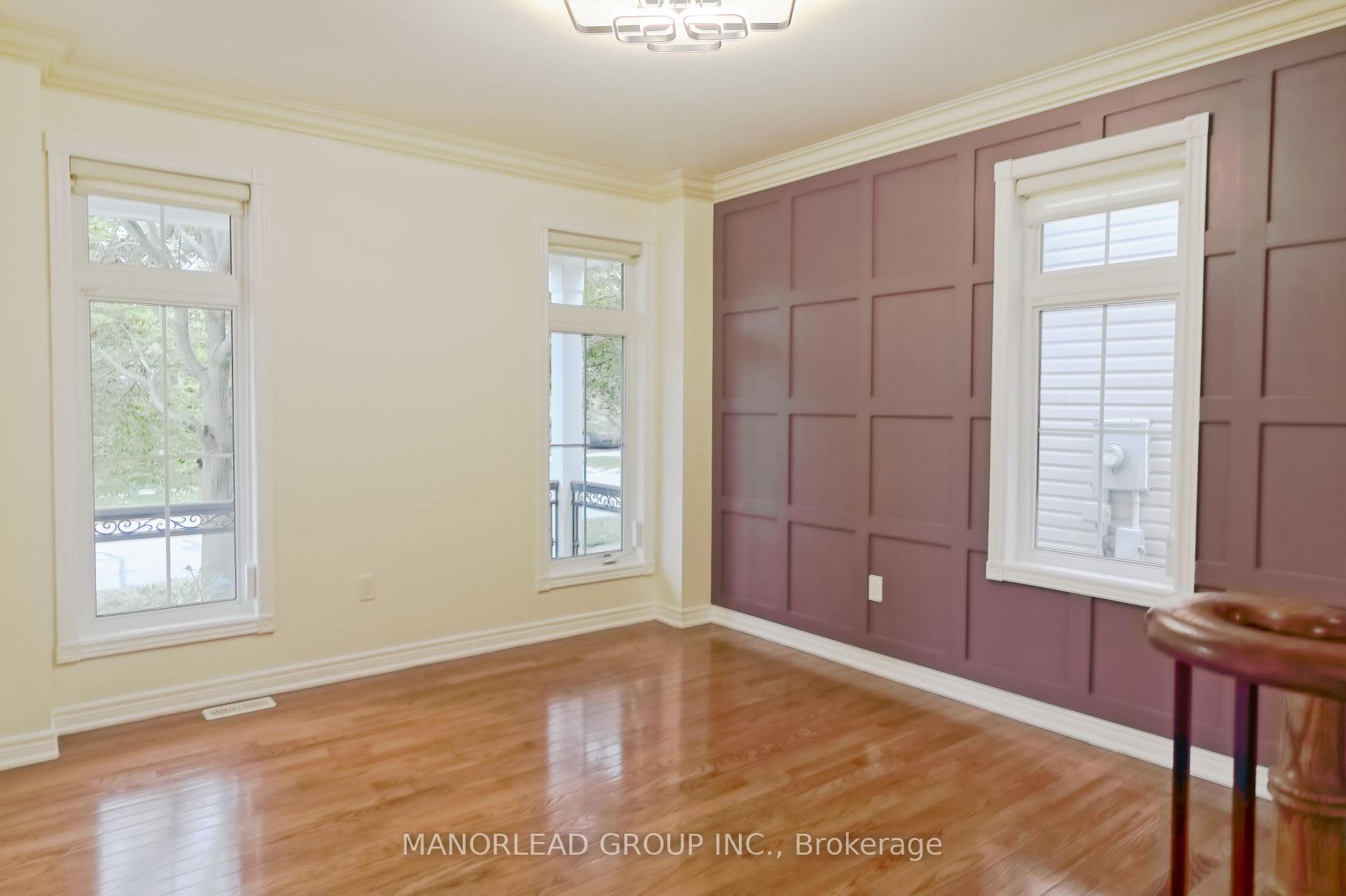 Photo 2 of 98 Holsted Drive, Whitby, Brooklin — HOMEH
