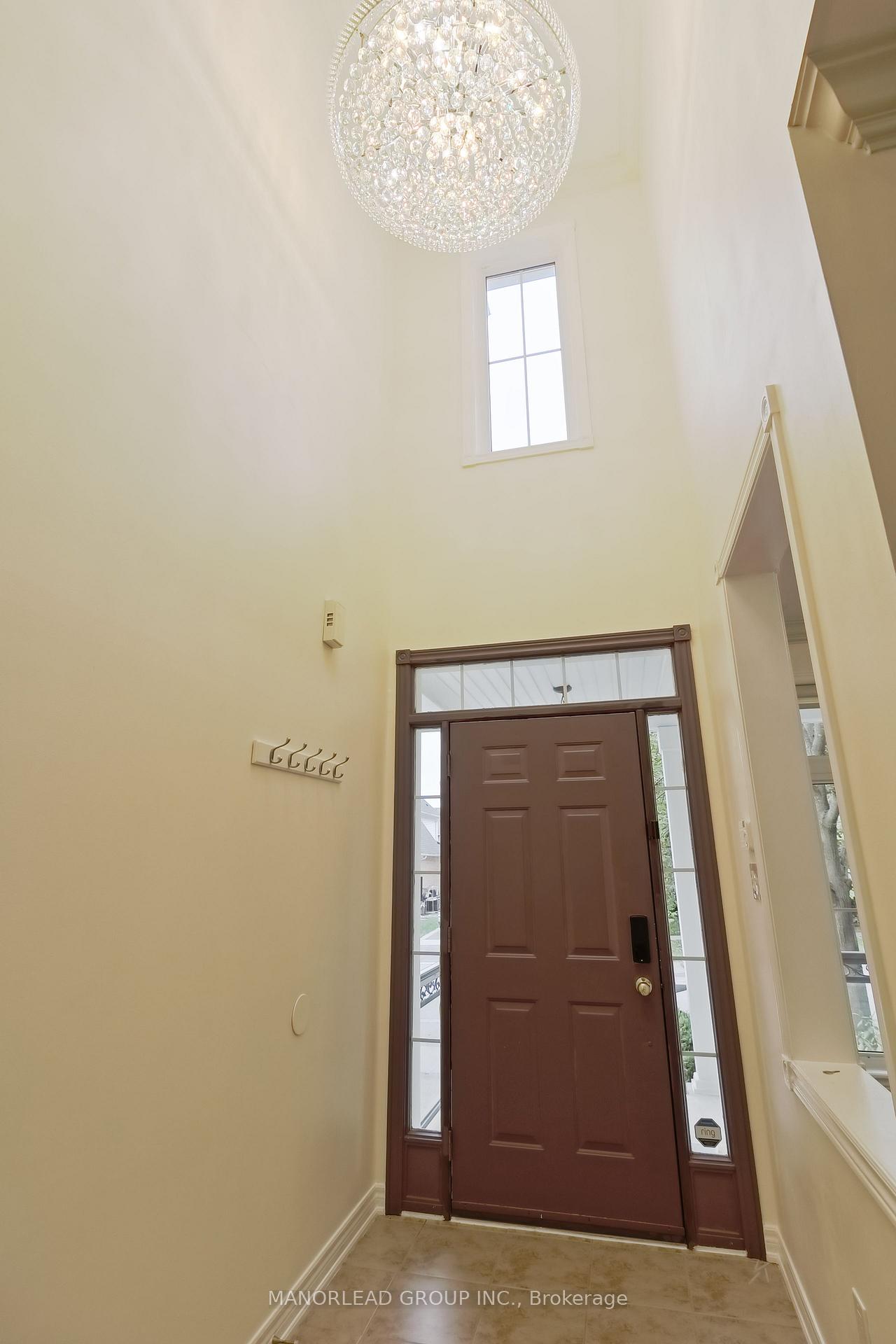 Photo 3 of 98 Holsted Drive, Whitby, Brooklin — HOMEH