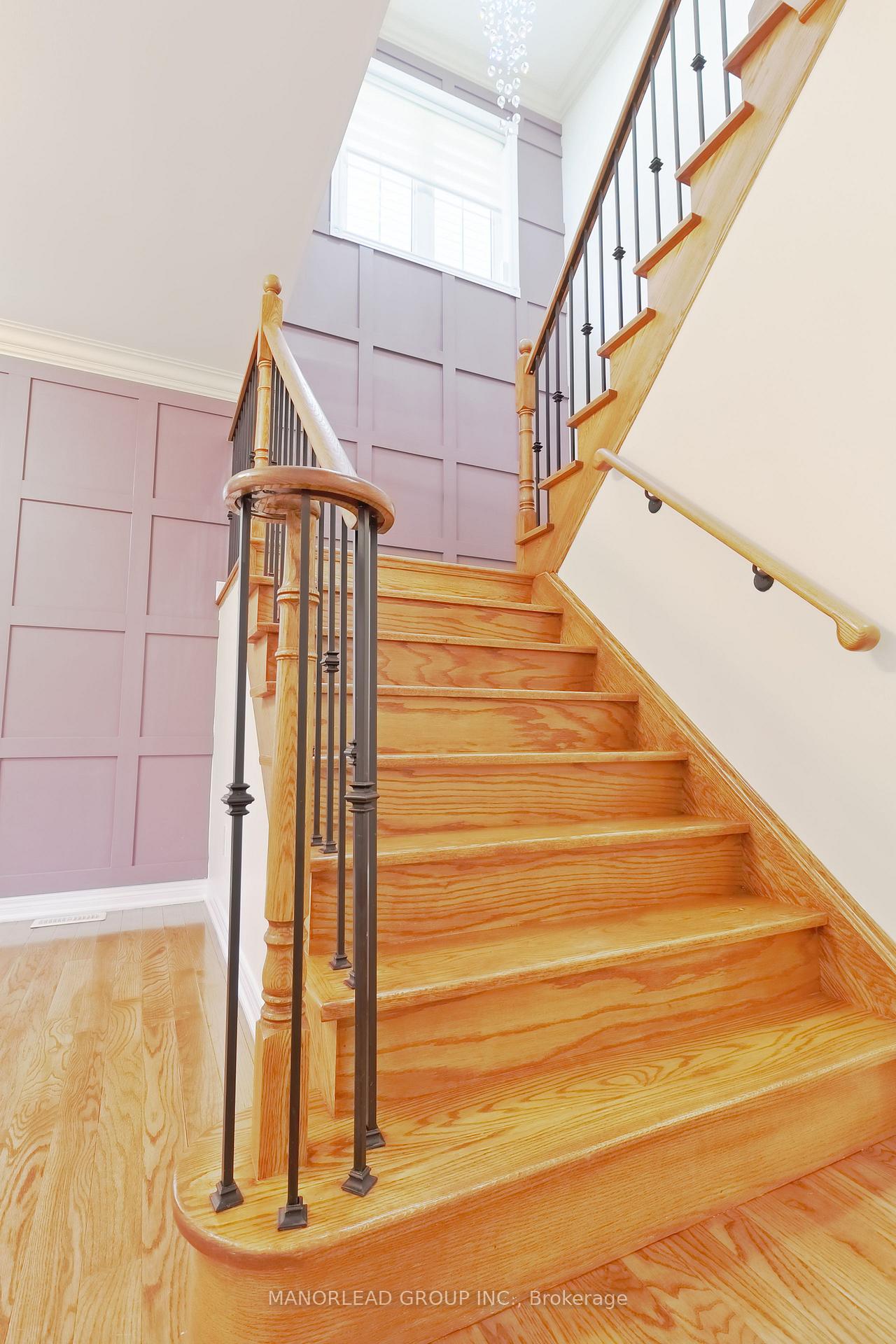 Photo 5 of 98 Holsted Drive, Whitby, Brooklin — HOMEH