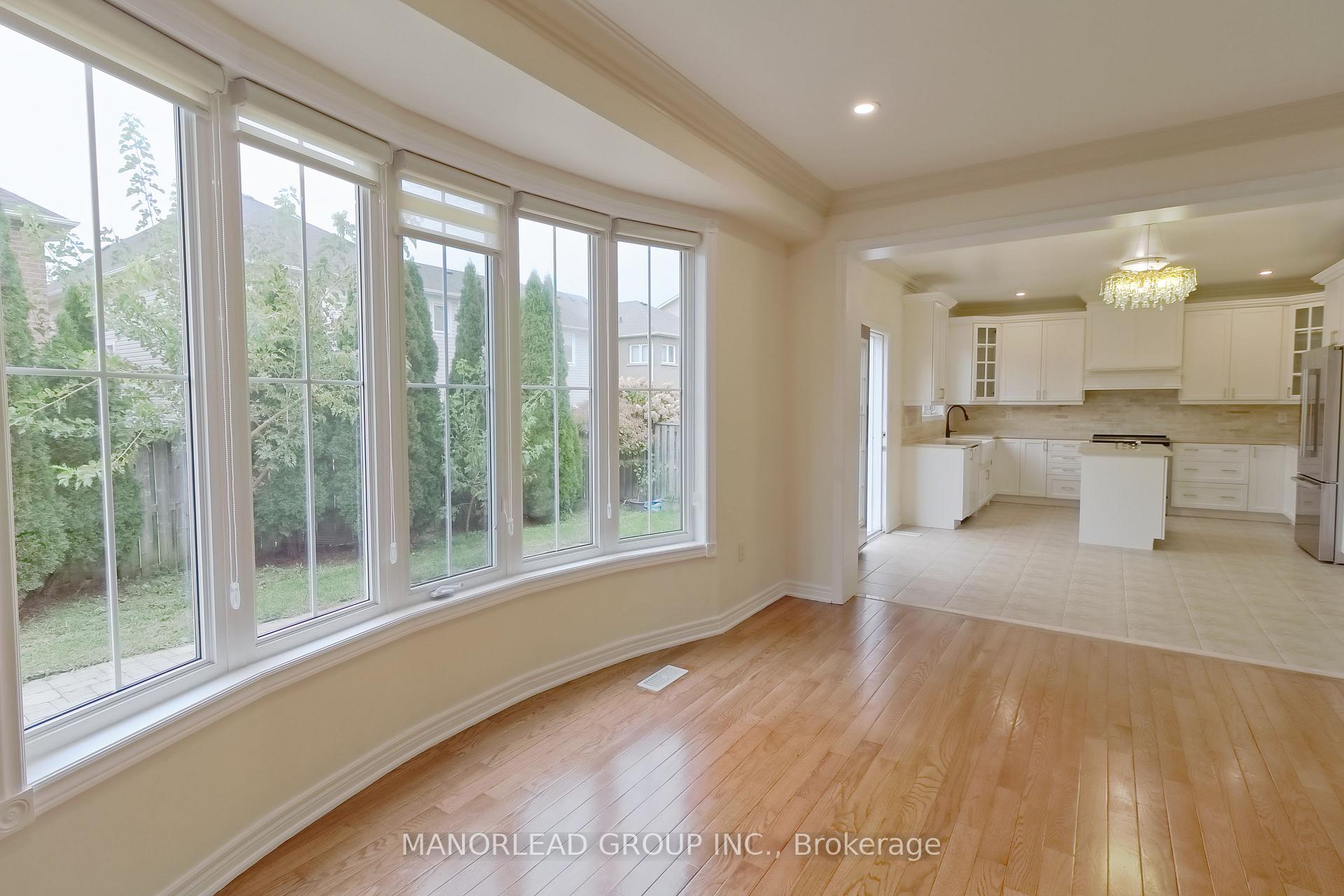 Photo 10 of 98 Holsted Drive, Whitby, Brooklin — HOMEH