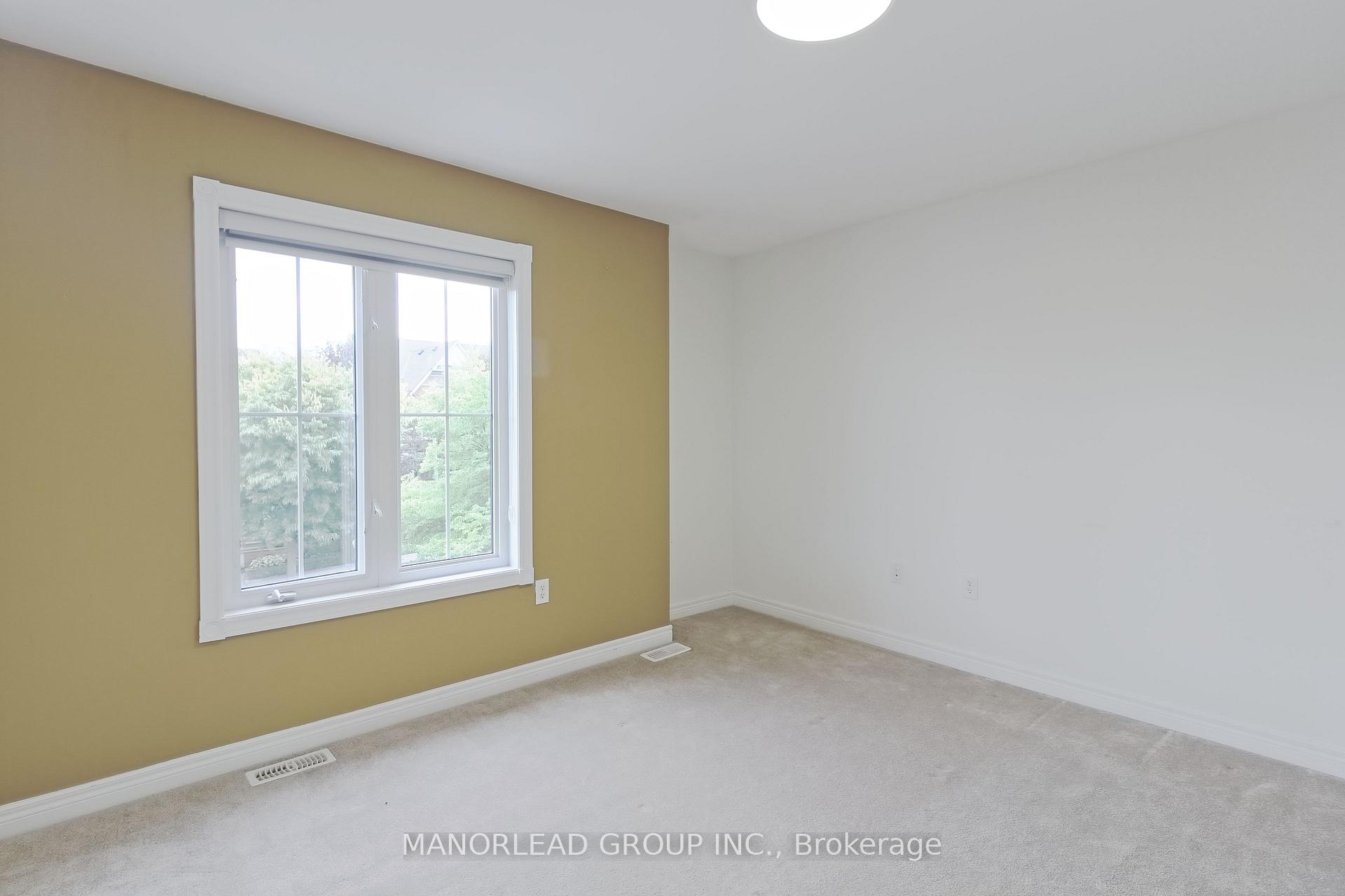 Photo 22 of 98 Holsted Drive, Whitby, Brooklin — HOMEH