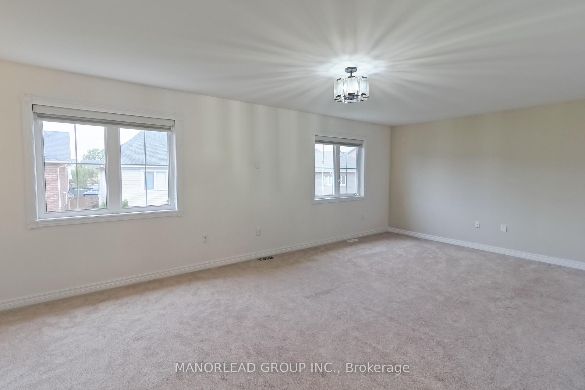 Photo 24 of 98 Holsted Drive, Whitby, Brooklin — HOMEH
