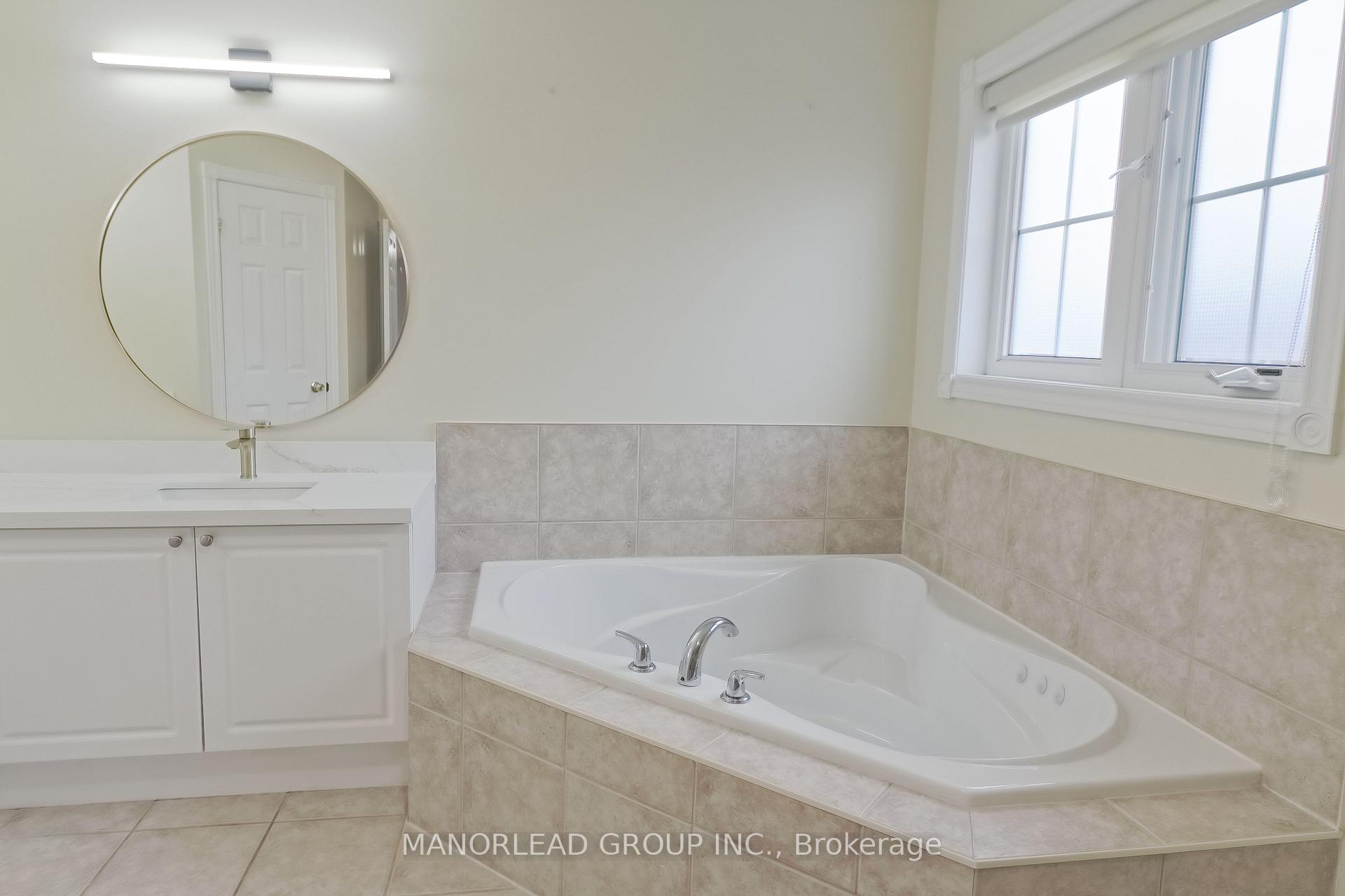 Photo 27 of 98 Holsted Drive, Whitby, Brooklin — HOMEH