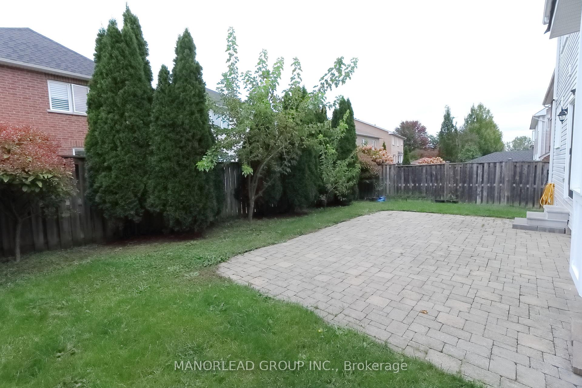 Photo 46 of 98 Holsted Drive, Whitby, Brooklin — HOMEH