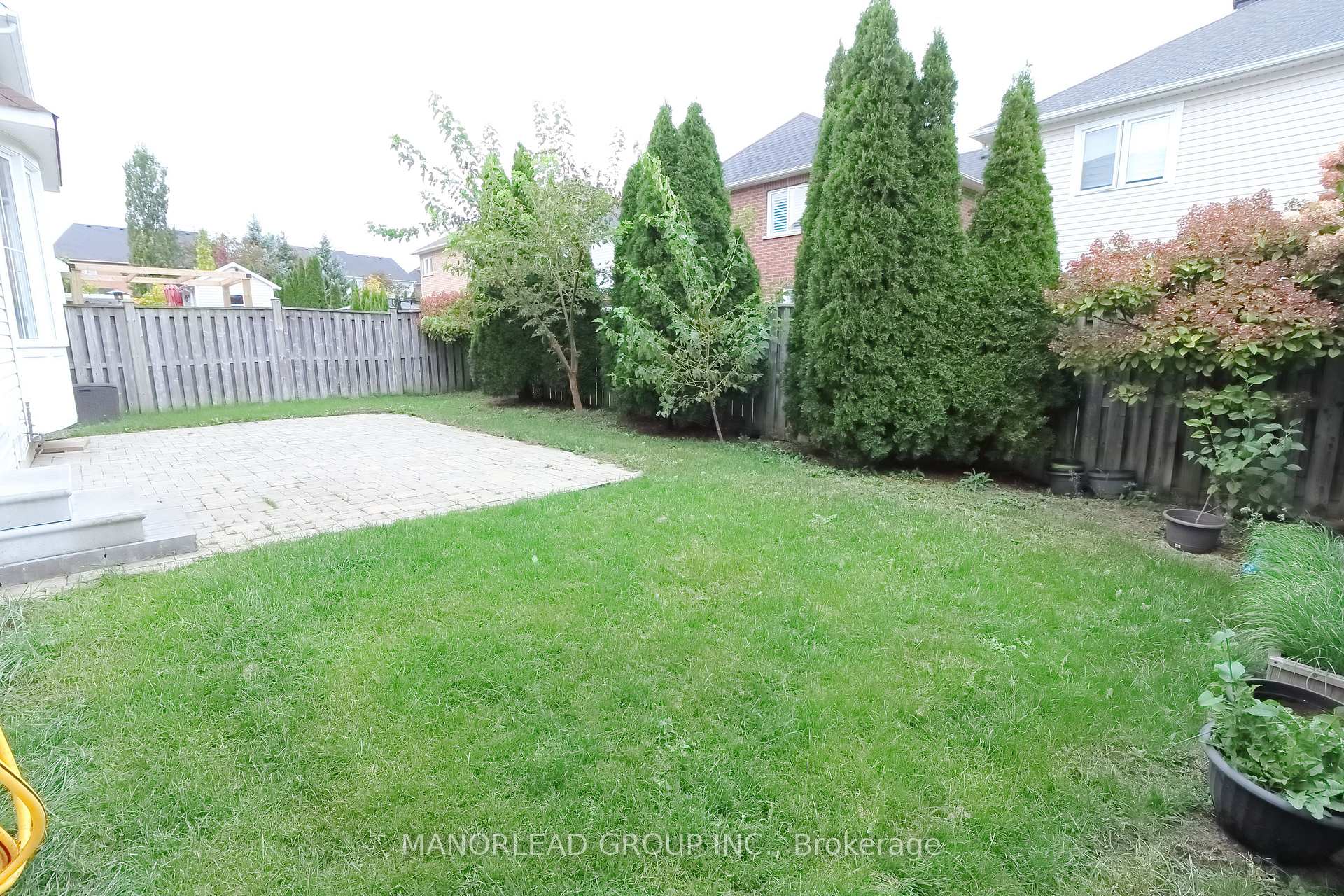 Photo 47 of 98 Holsted Drive, Whitby, Brooklin — HOMEH