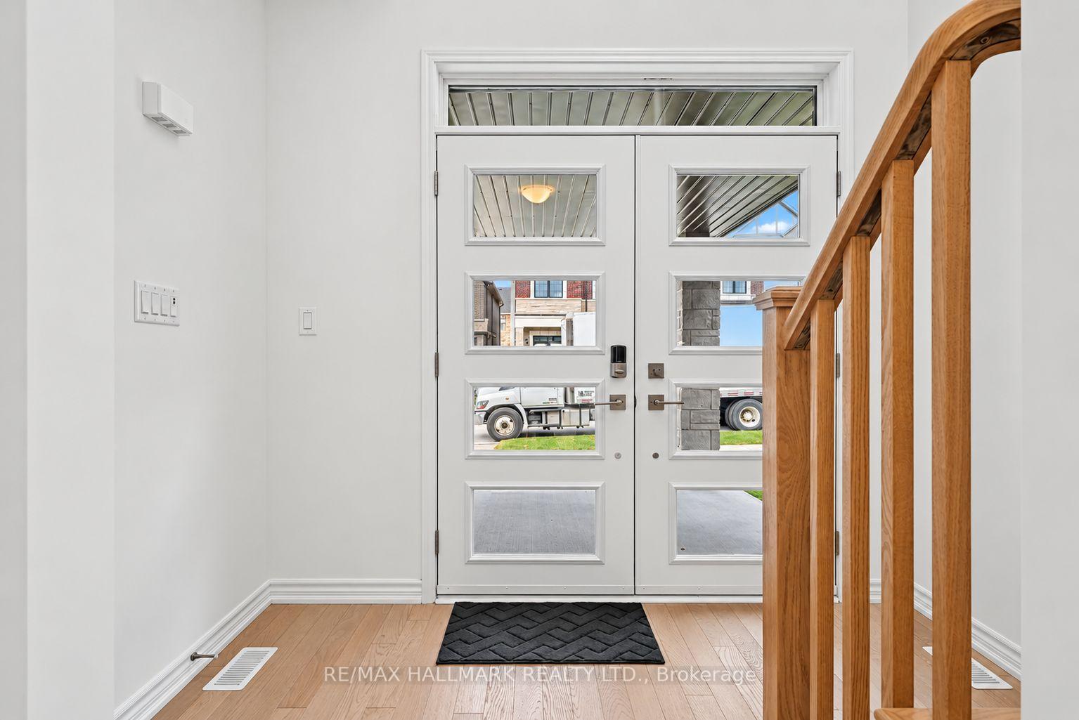 Photo 8 of 51 Gretzky Avenue, Barrie, Rural Barrie Southeast — HOMEH