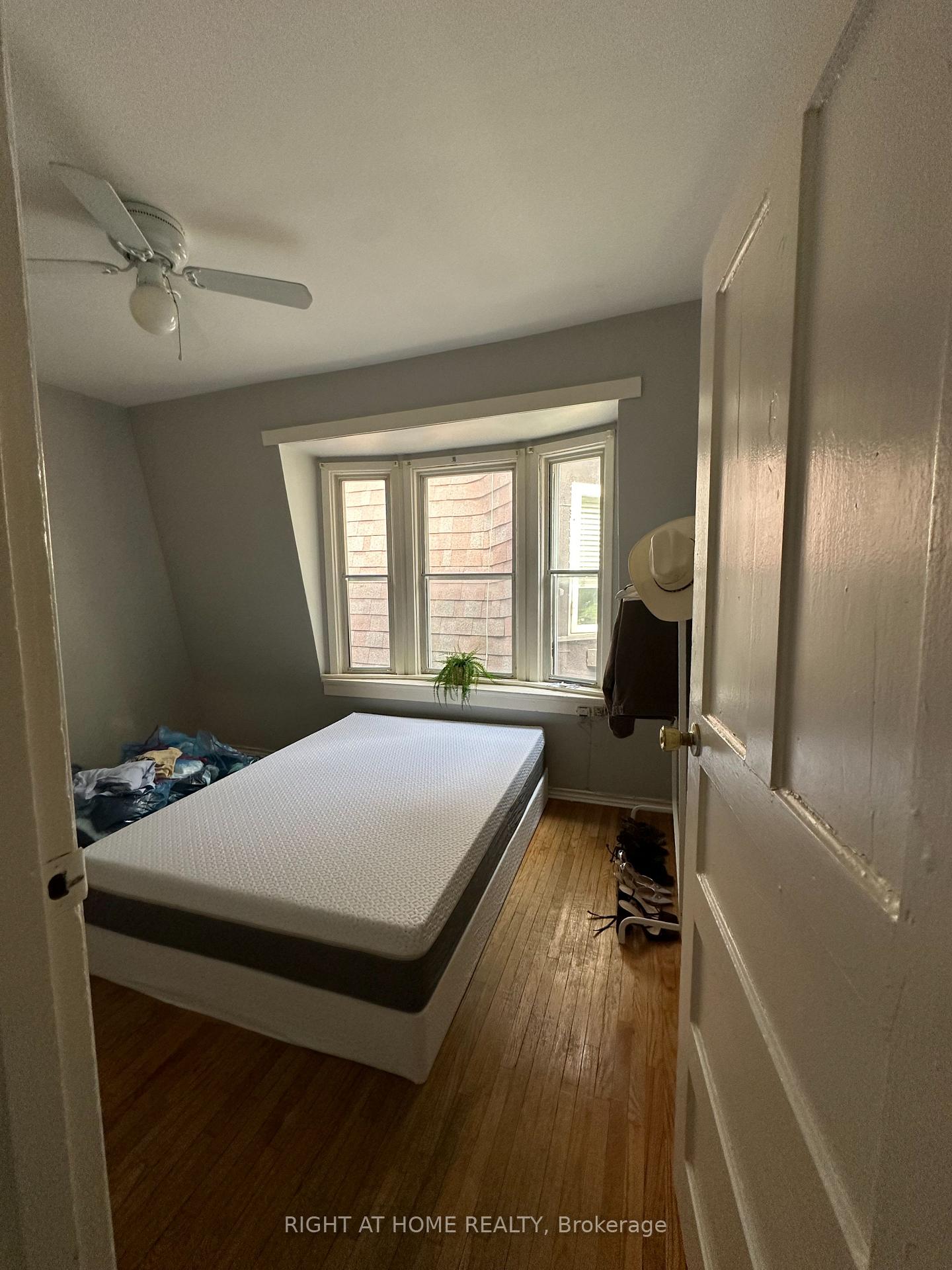 Photo 2 of Unit Apt A, 483 Manning Avenue, Toronto, Palmerston-Little Italy — HOMEH