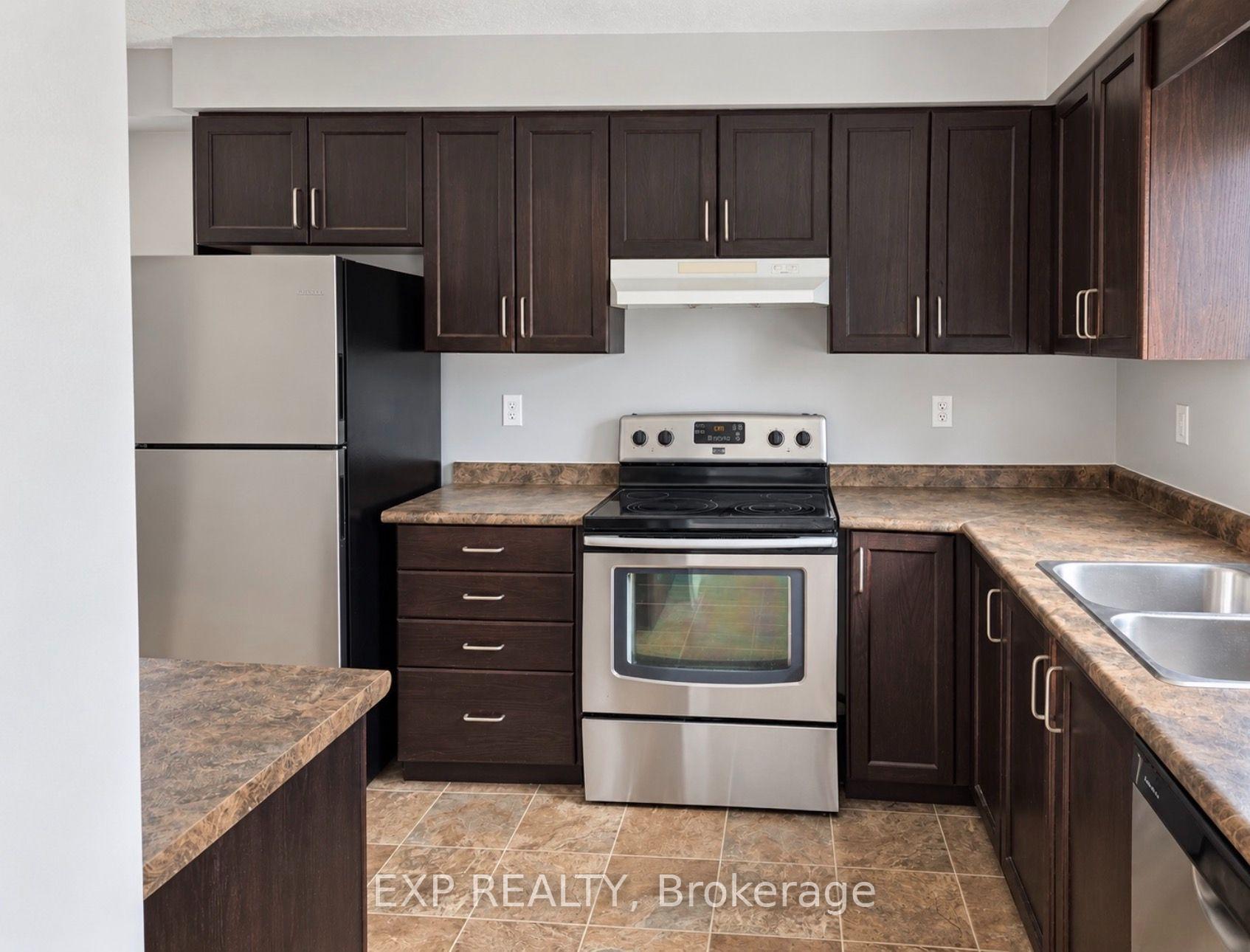Photo 3 of Unit B5, 6 Upper Mercer Street E, Kitchener, Grand River South — HOMEH
