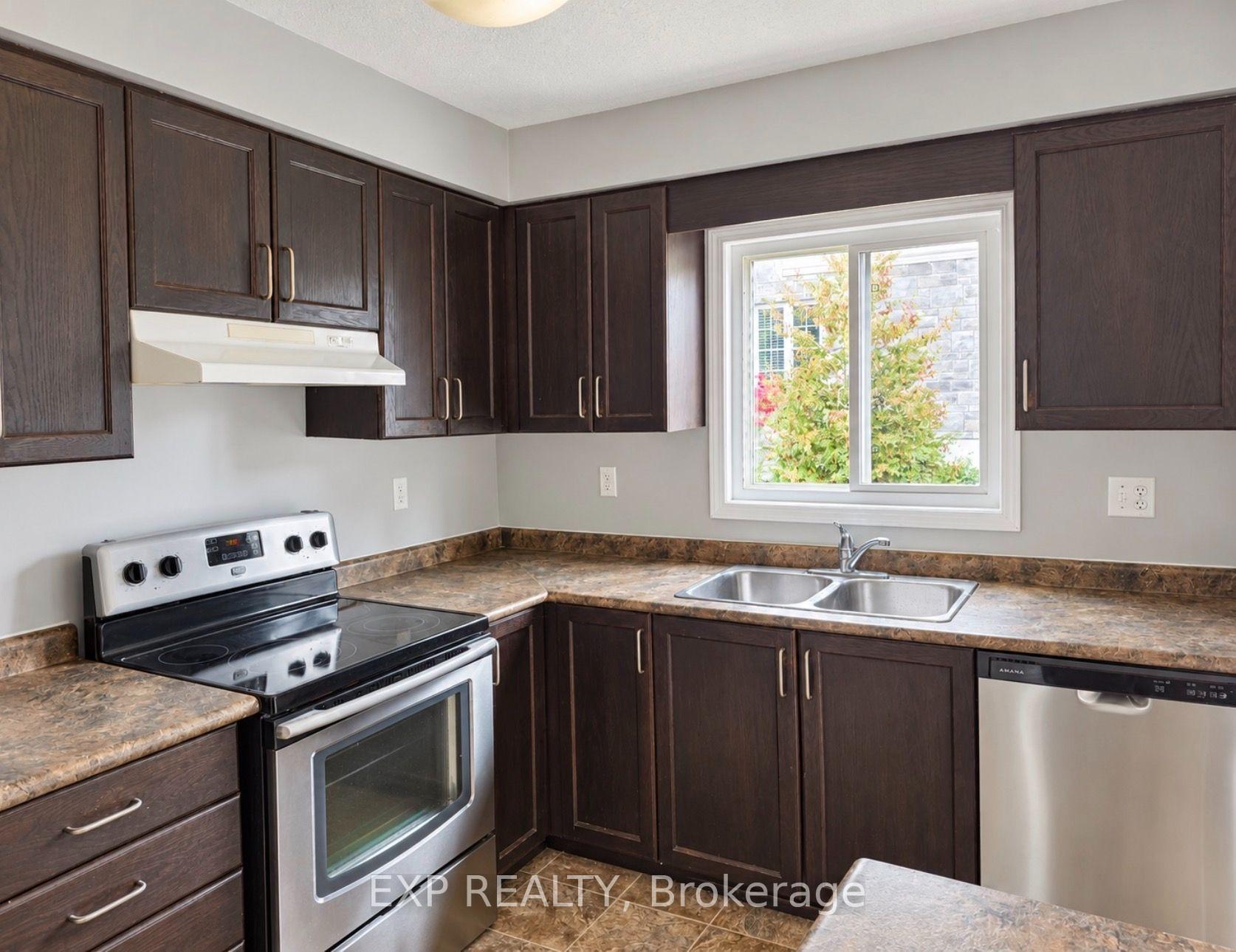 Photo 6 of Unit B5, 6 Upper Mercer Street E, Kitchener, Grand River South — HOMEH