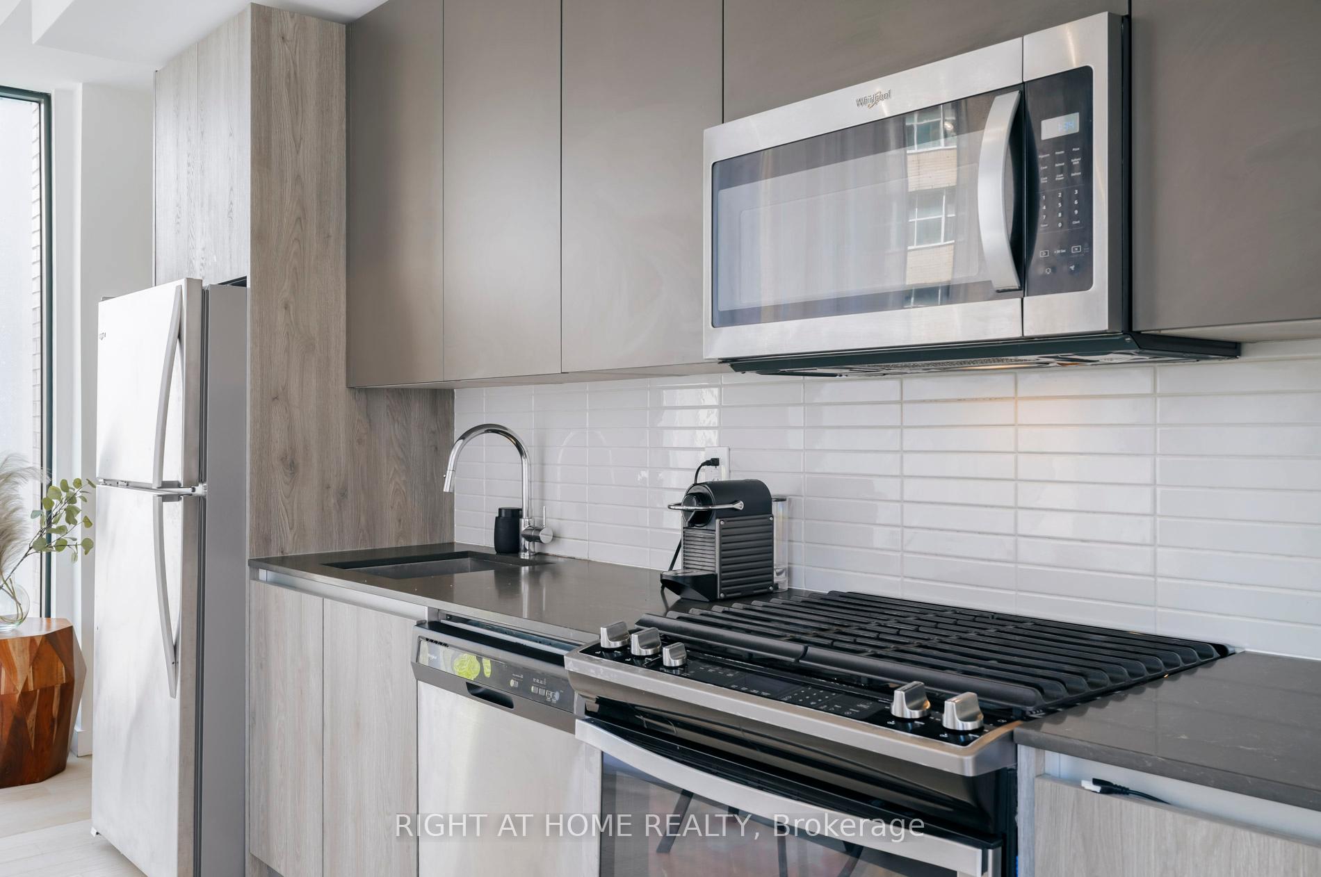 Photo 6 of Unit 210, 2A Church Street, Toronto, Waterfront Communities — HOMEH