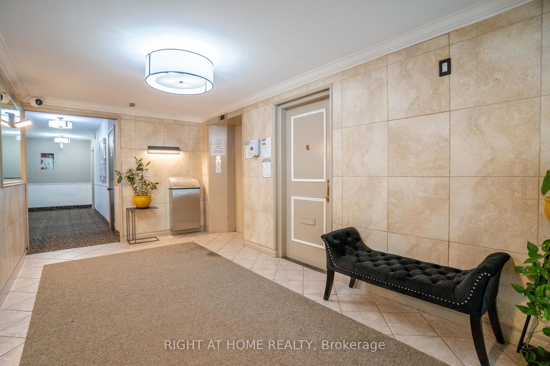 Photo 4 of Unit 502, 2 Ridelle Avenue, Toronto, Forest Hill North — HOMEH