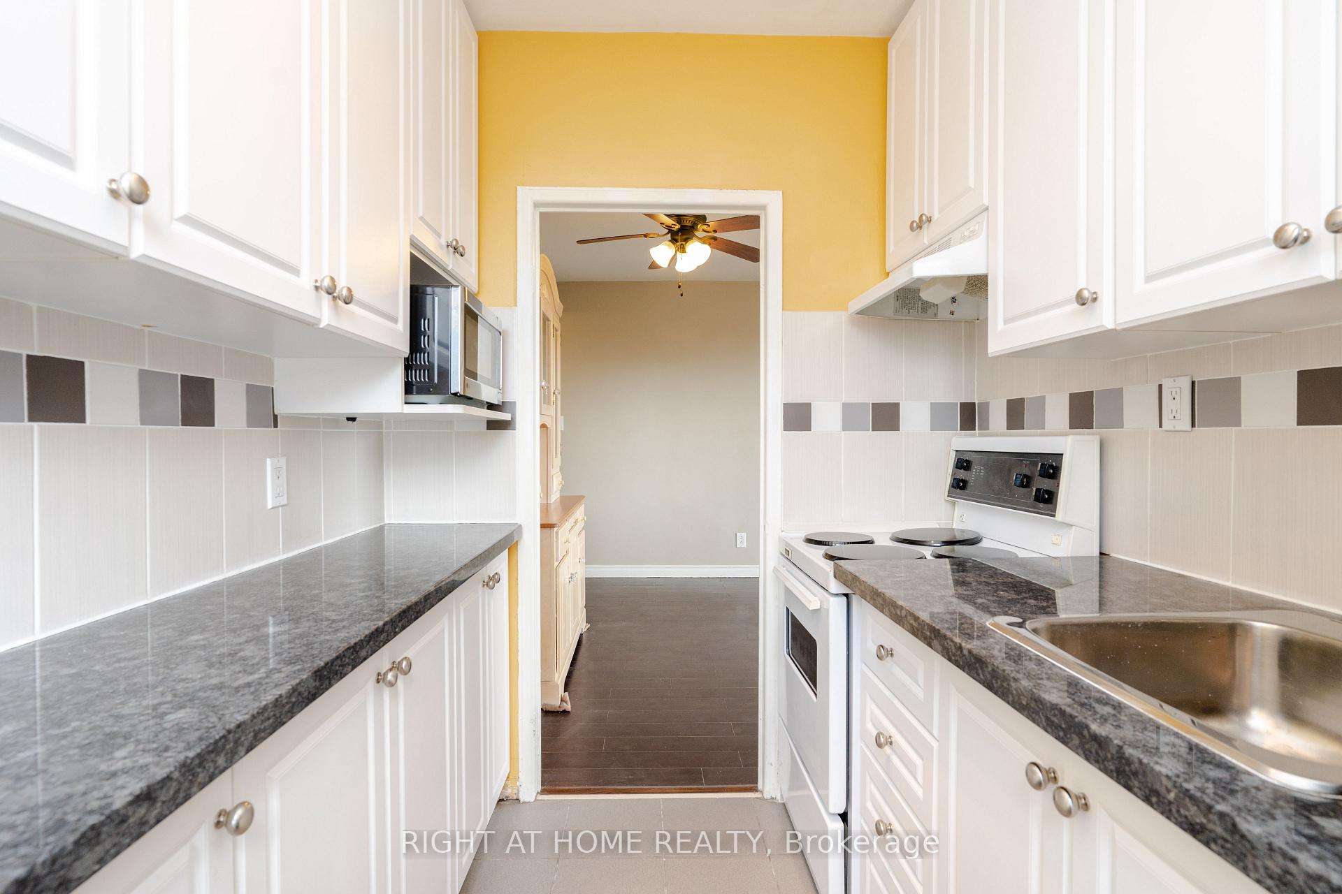 Photo 17 of Unit 502, 2 Ridelle Avenue, Toronto, Forest Hill North — HOMEH