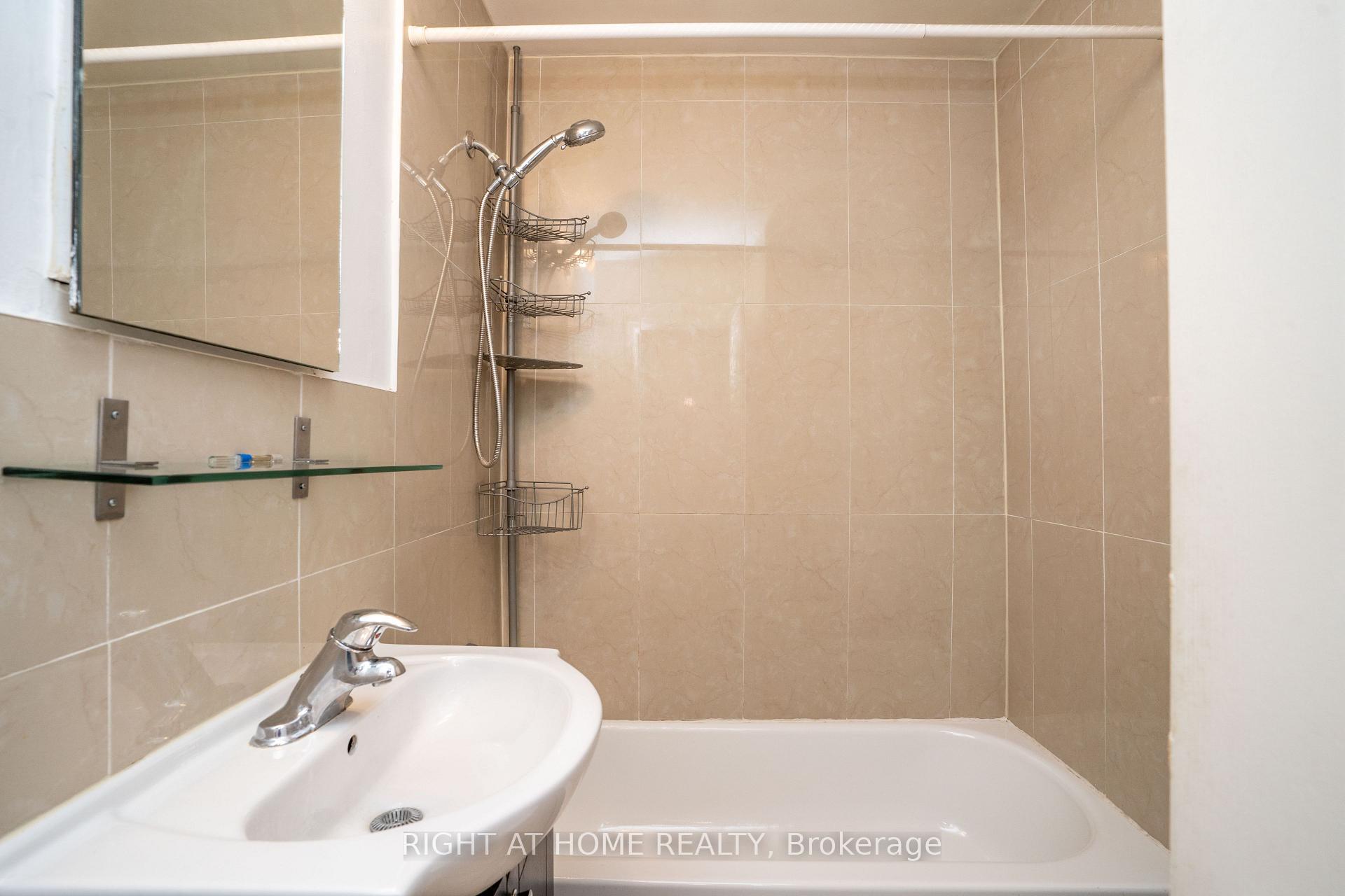 Photo 21 of Unit 502, 2 Ridelle Avenue, Toronto, Forest Hill North — HOMEH