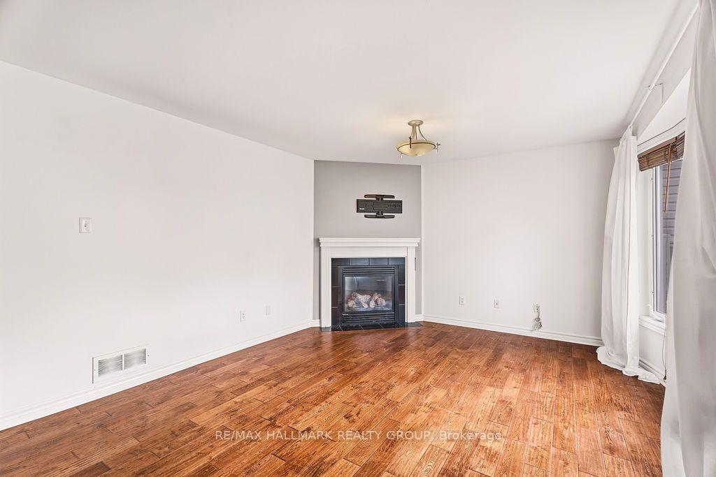 Photo 12 of 2319 River Mist Road, Ottawa, Barrhaven - Half Moon Bay — HOMEH