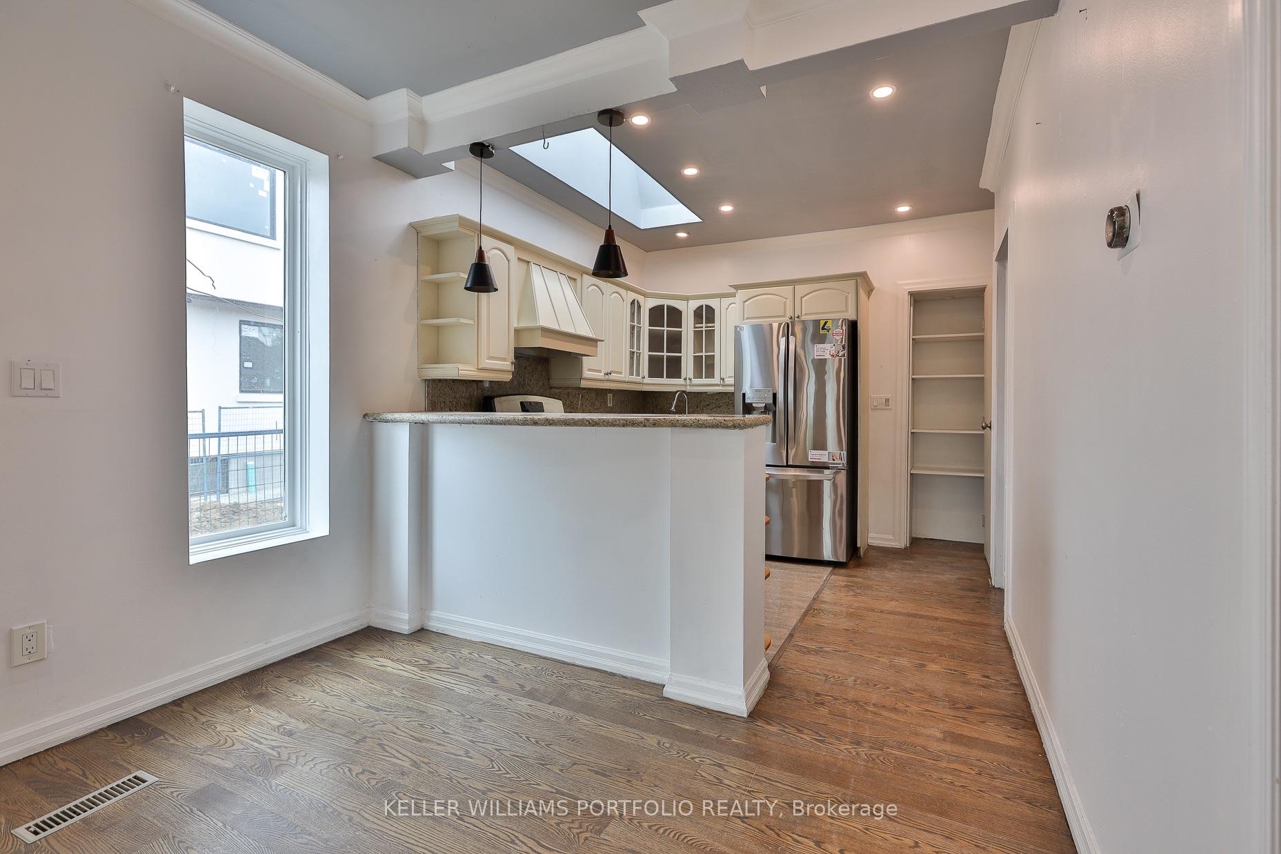 Photo 4 of 106 Clovelly Avenue, Toronto, Oakwood Village — HOMEH