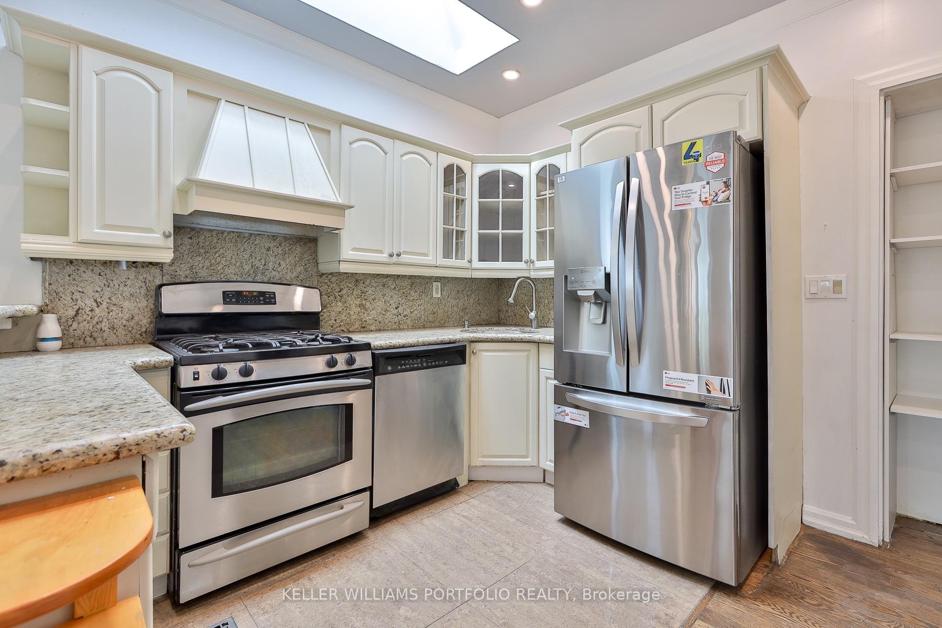 Photo 5 of 106 Clovelly Avenue, Toronto, Oakwood Village — HOMEH