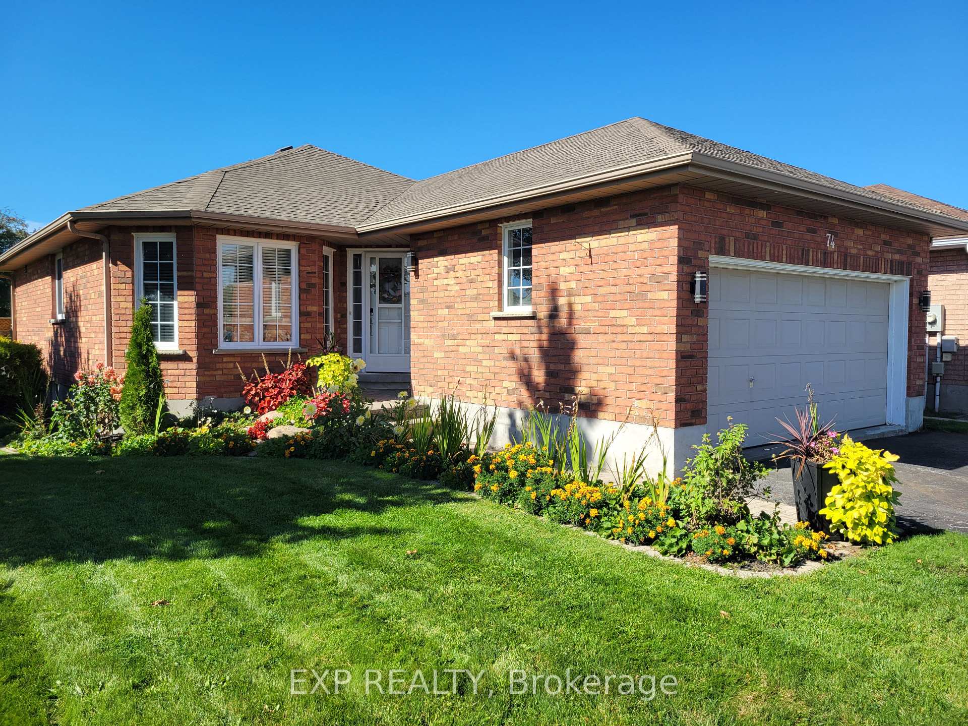 Photo 3 of 74 Buchanan Street, Barrie, Grove East — HOMEH