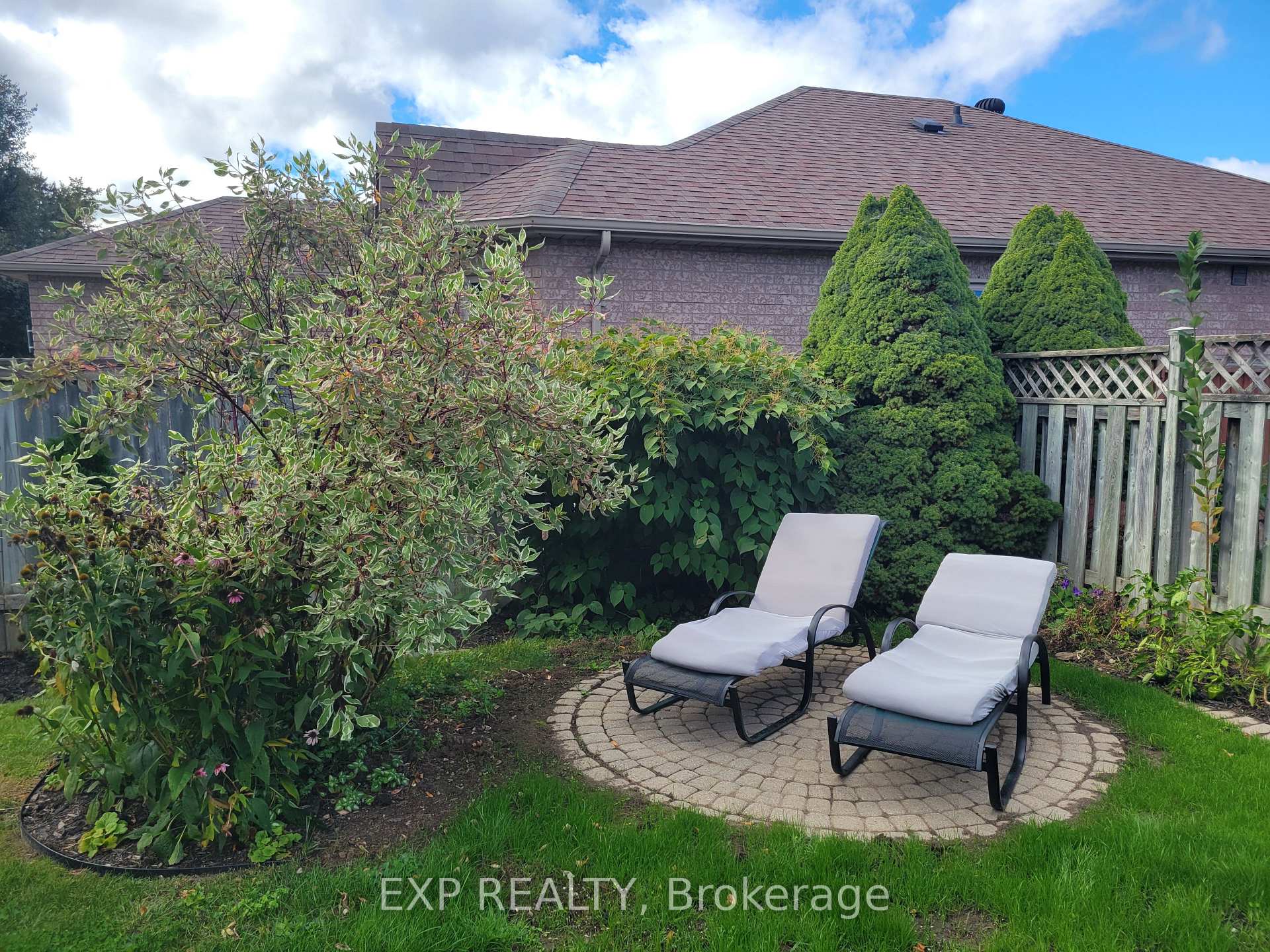 Photo 26 of 74 Buchanan Street, Barrie, Grove East — HOMEH