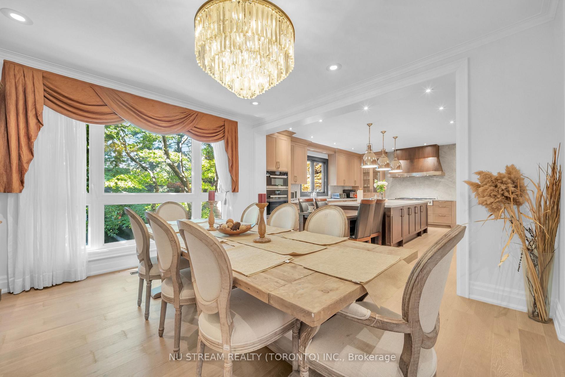 Photo 14 of 35 Penwood Crescent, North York, Banbury-Don Mills — HOMEH