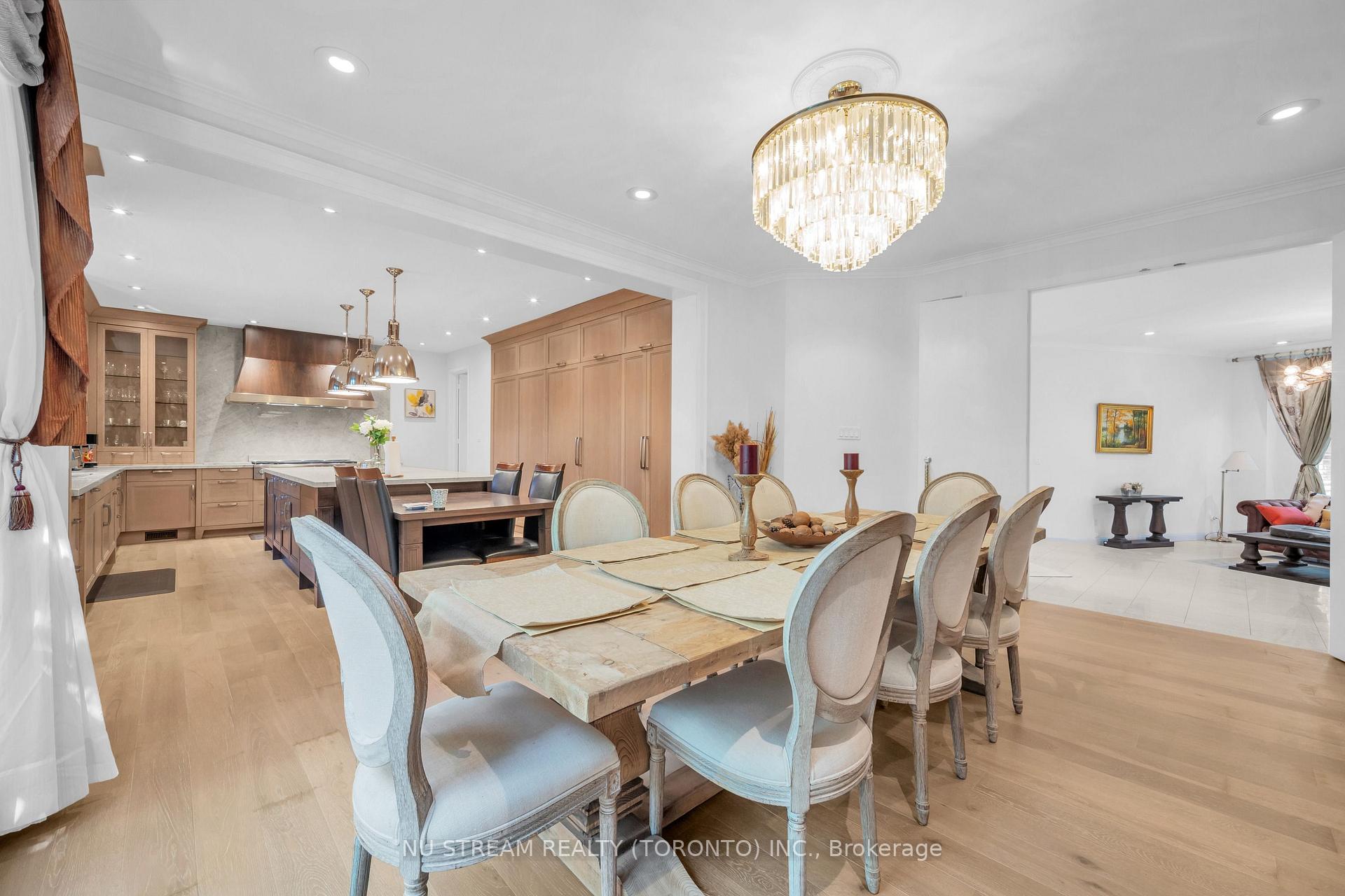 Photo 15 of 35 Penwood Crescent, North York, Banbury-Don Mills — HOMEH