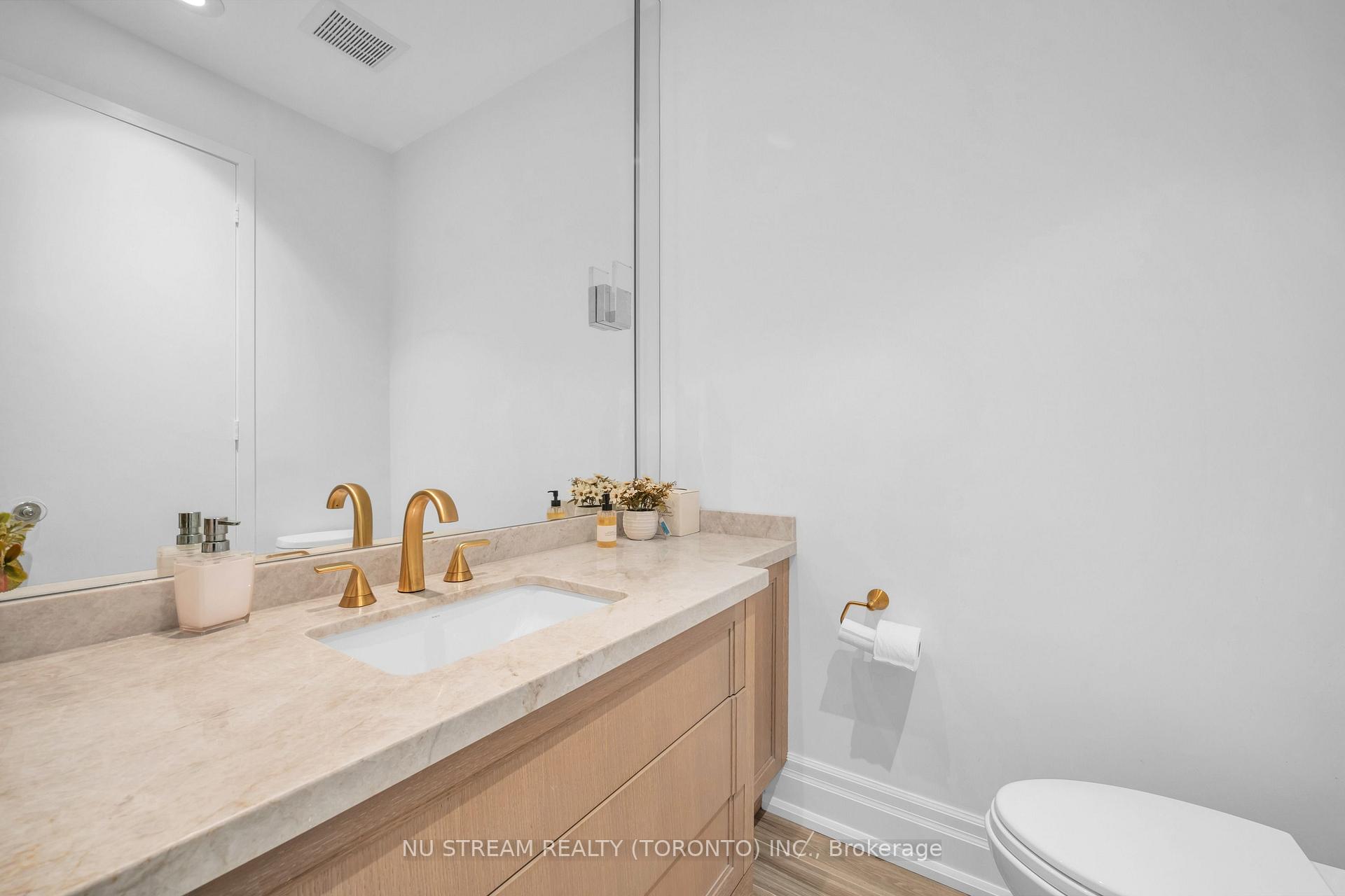 Photo 19 of 35 Penwood Crescent, North York, Banbury-Don Mills — HOMEH