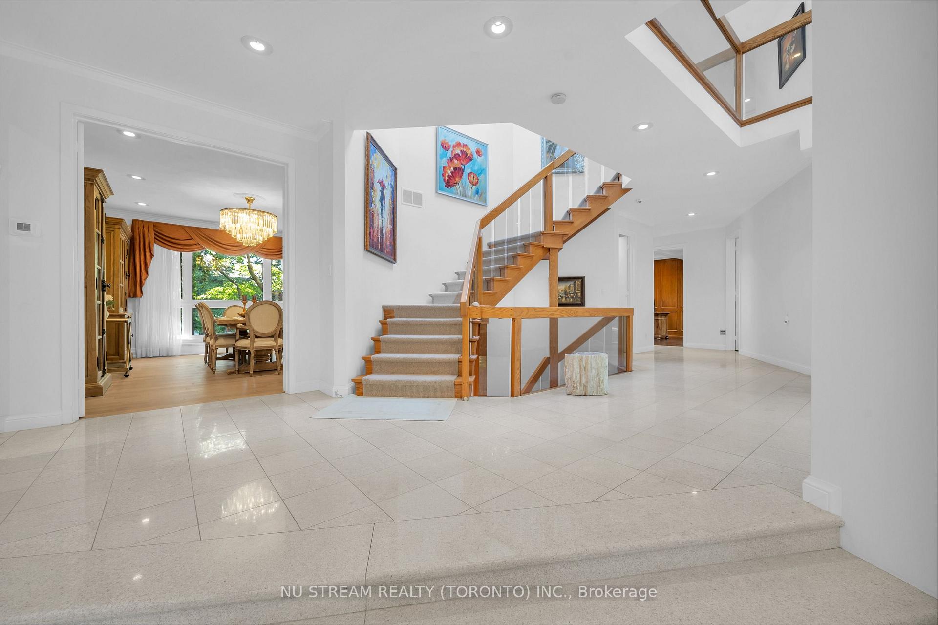 Photo 21 of 35 Penwood Crescent, North York, Banbury-Don Mills — HOMEH
