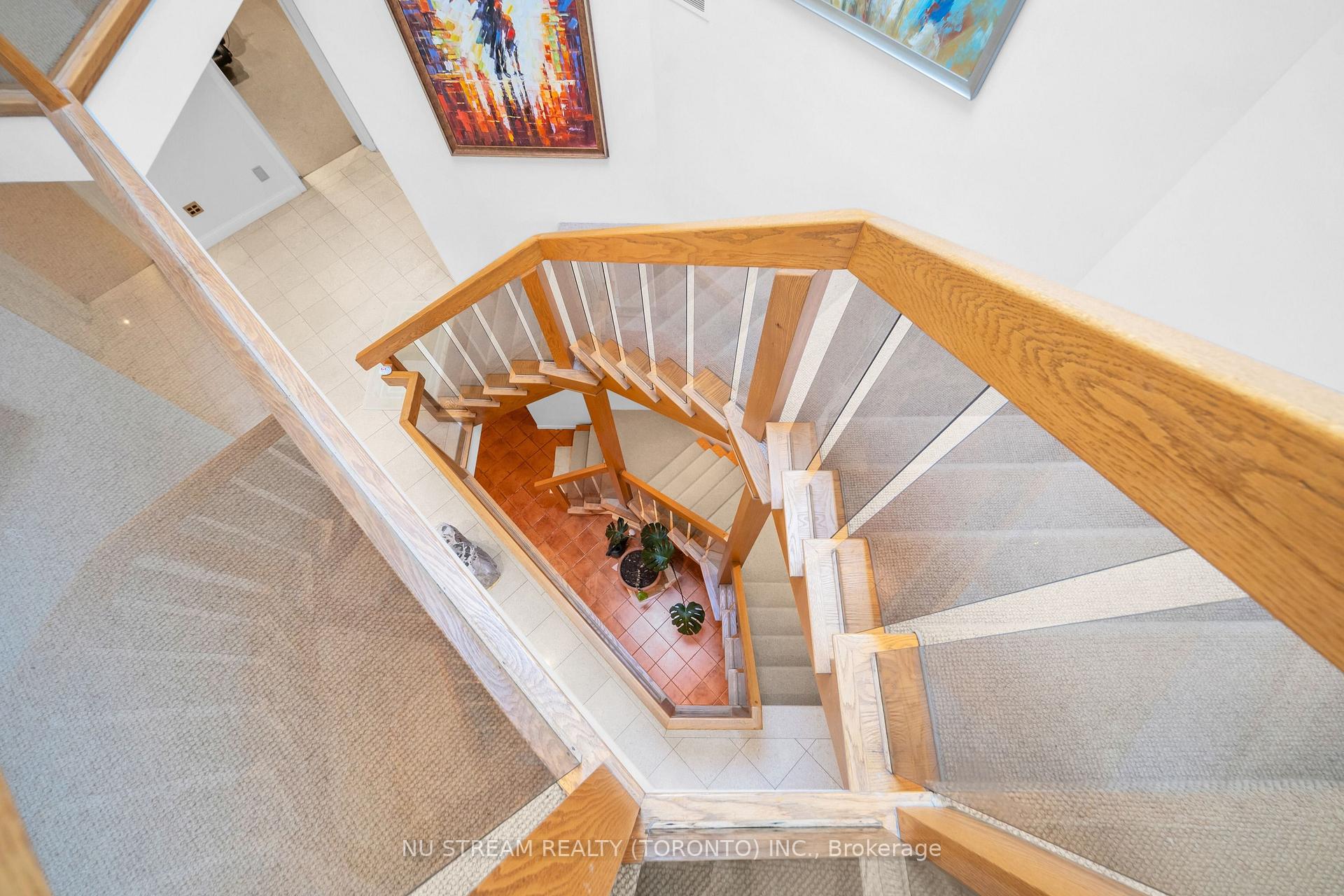 Photo 23 of 35 Penwood Crescent, North York, Banbury-Don Mills — HOMEH