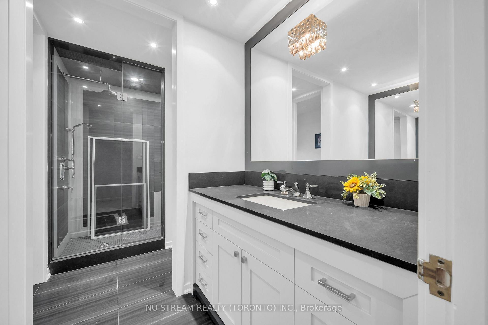 Photo 39 of 35 Penwood Crescent, North York, Banbury-Don Mills — HOMEH