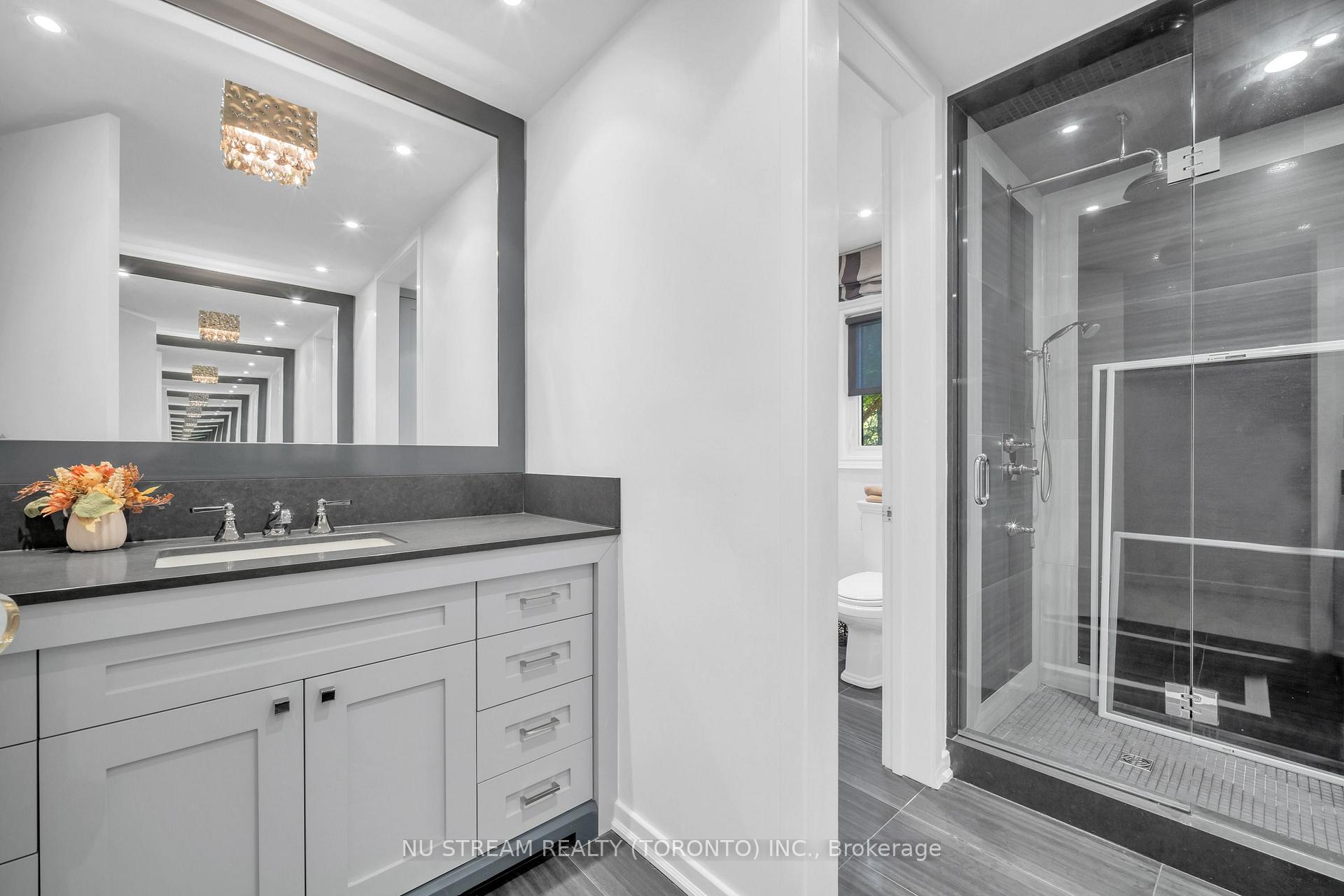 Photo 40 of 35 Penwood Crescent, North York, Banbury-Don Mills — HOMEH