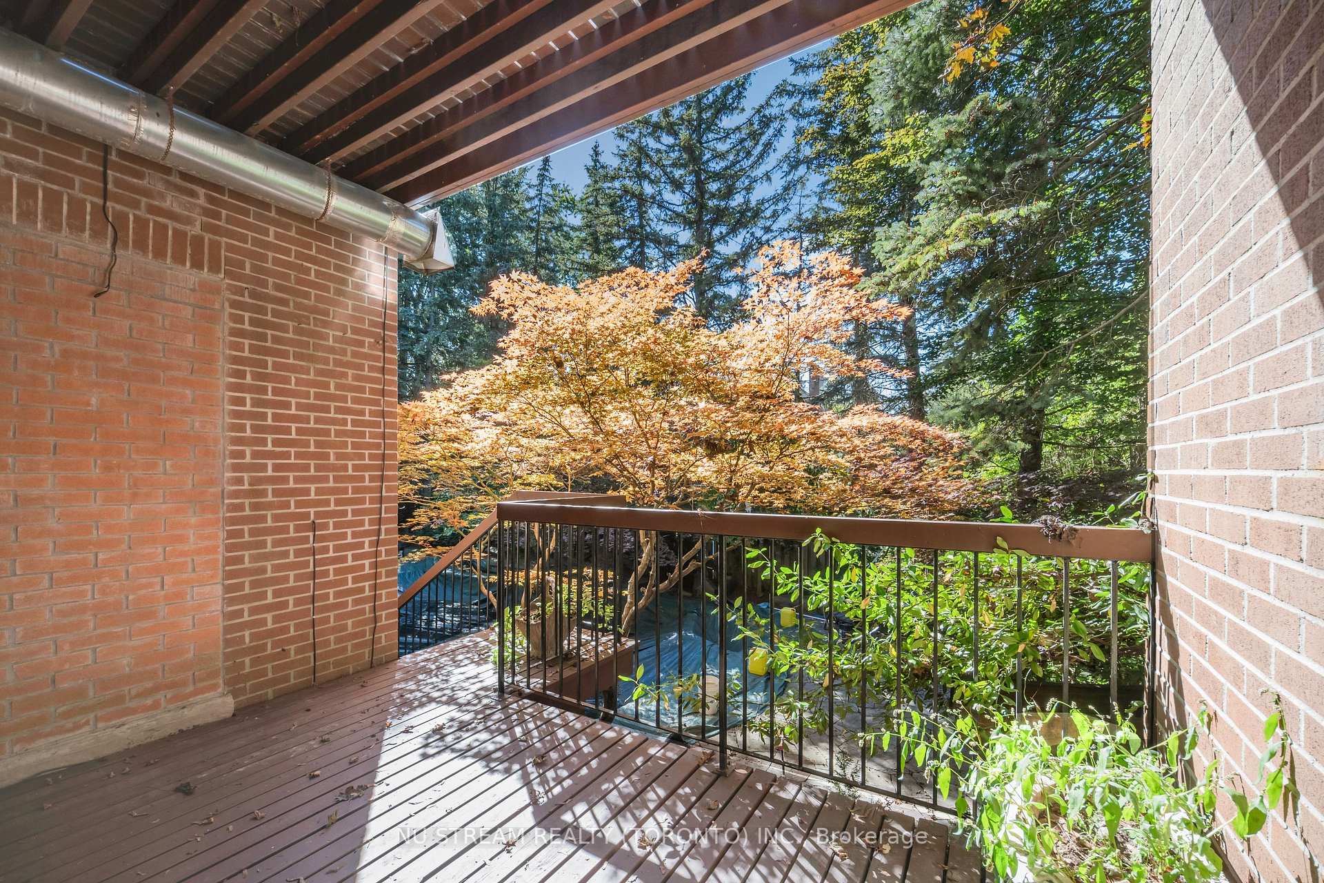 Photo 49 of 35 Penwood Crescent, North York, Banbury-Don Mills — HOMEH
