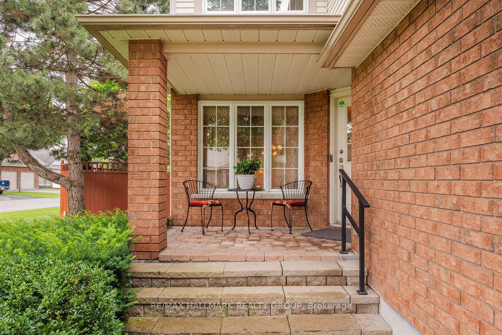 Photo 3 of 62 Wittingham Drive, Ottawa, Barrhaven East — HOMEH