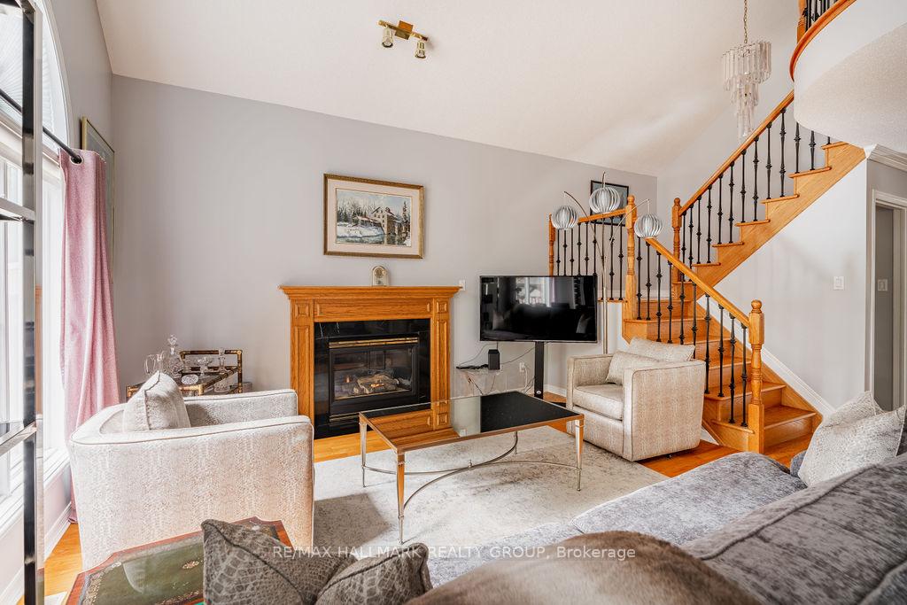 Photo 12 of 62 Wittingham Drive, Ottawa, Barrhaven East — HOMEH
