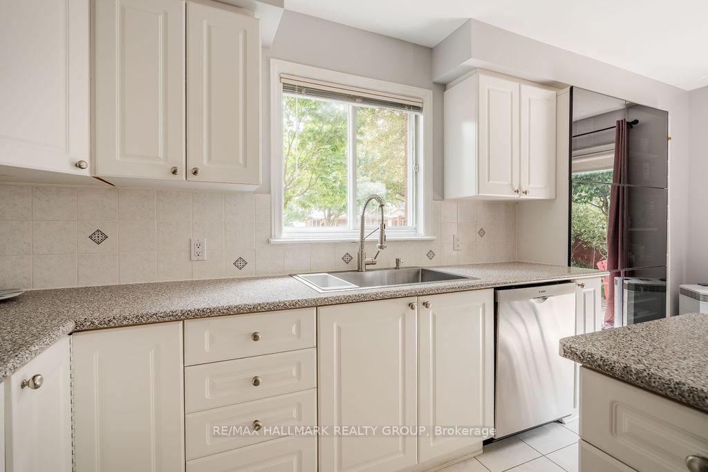 Photo 16 of 62 Wittingham Drive, Ottawa, Barrhaven East — HOMEH
