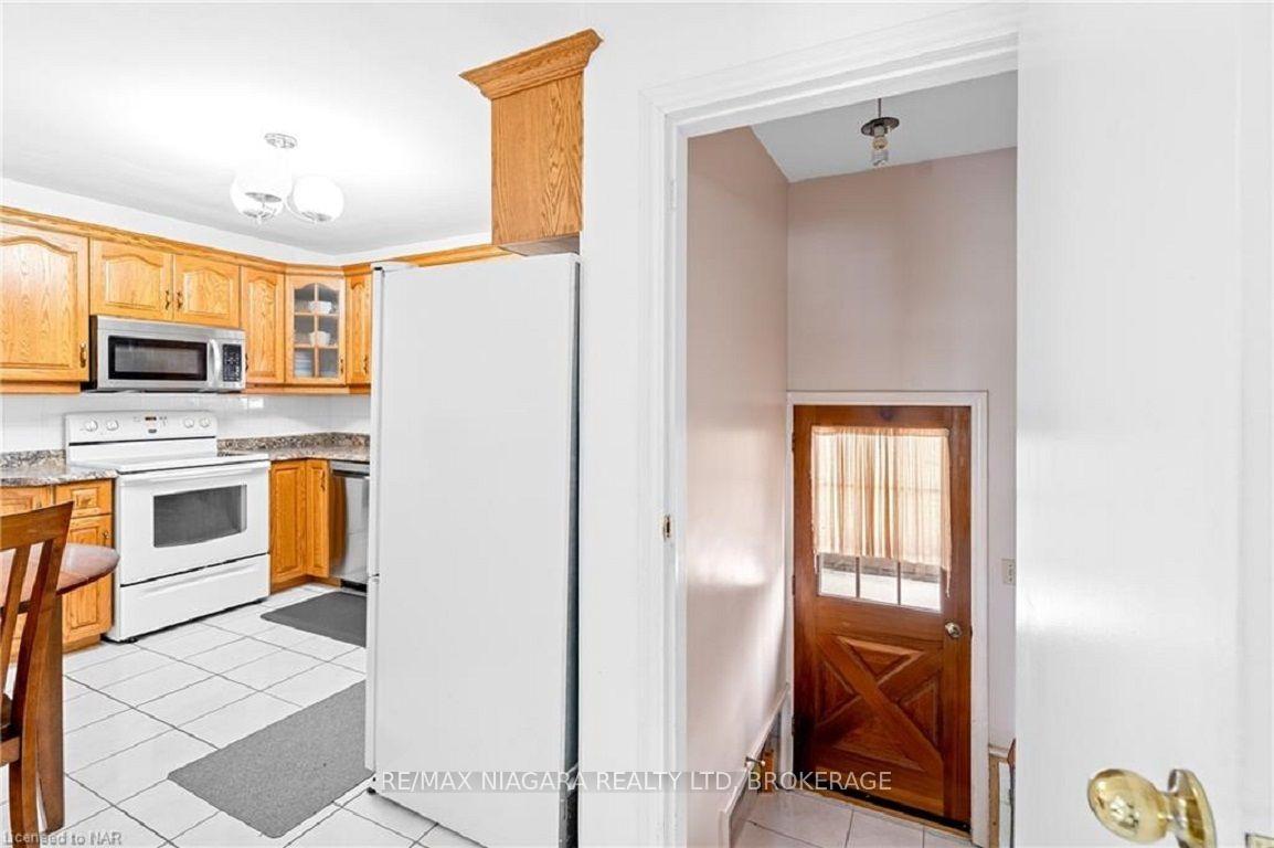 Photo 8 of 67 Springfield Street, Welland, Dain City — HOMEH