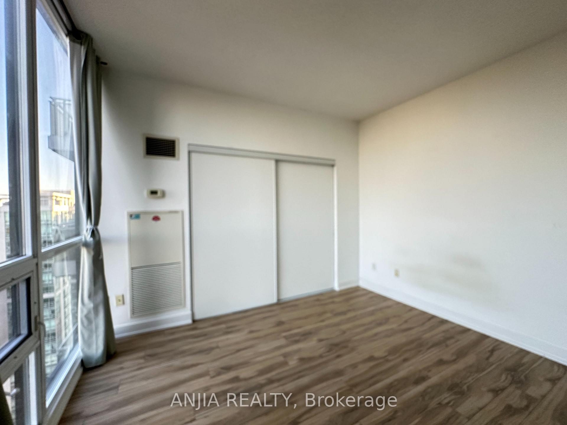Photo 6 of Unit 2406, 23 Sheppard Avenue E, North York, Willowdale East — HOMEH