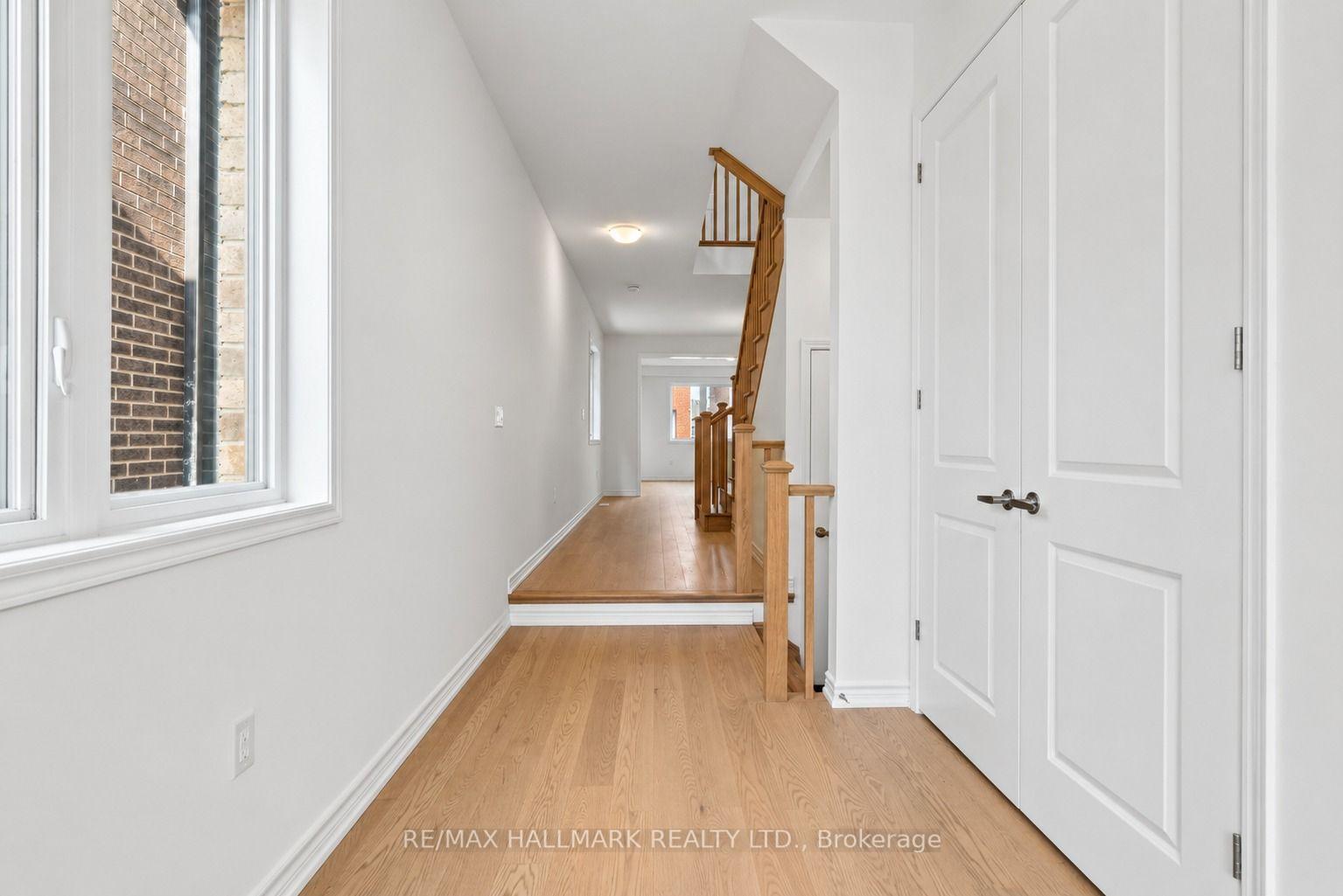 Photo 8 of 84 Gretzky Avenue, Barrie, Rural Barrie Southeast — HOMEH