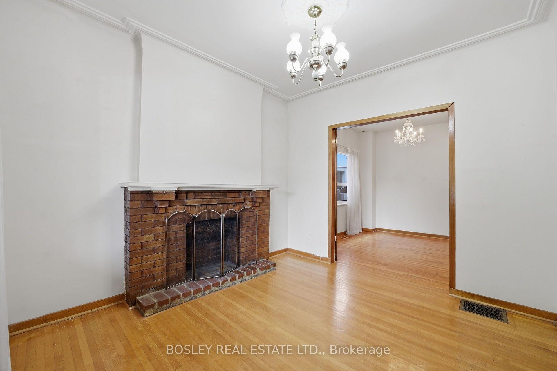Photo 6 of 44 Conway Avenue, Toronto, Oakwood Village — HOMEH