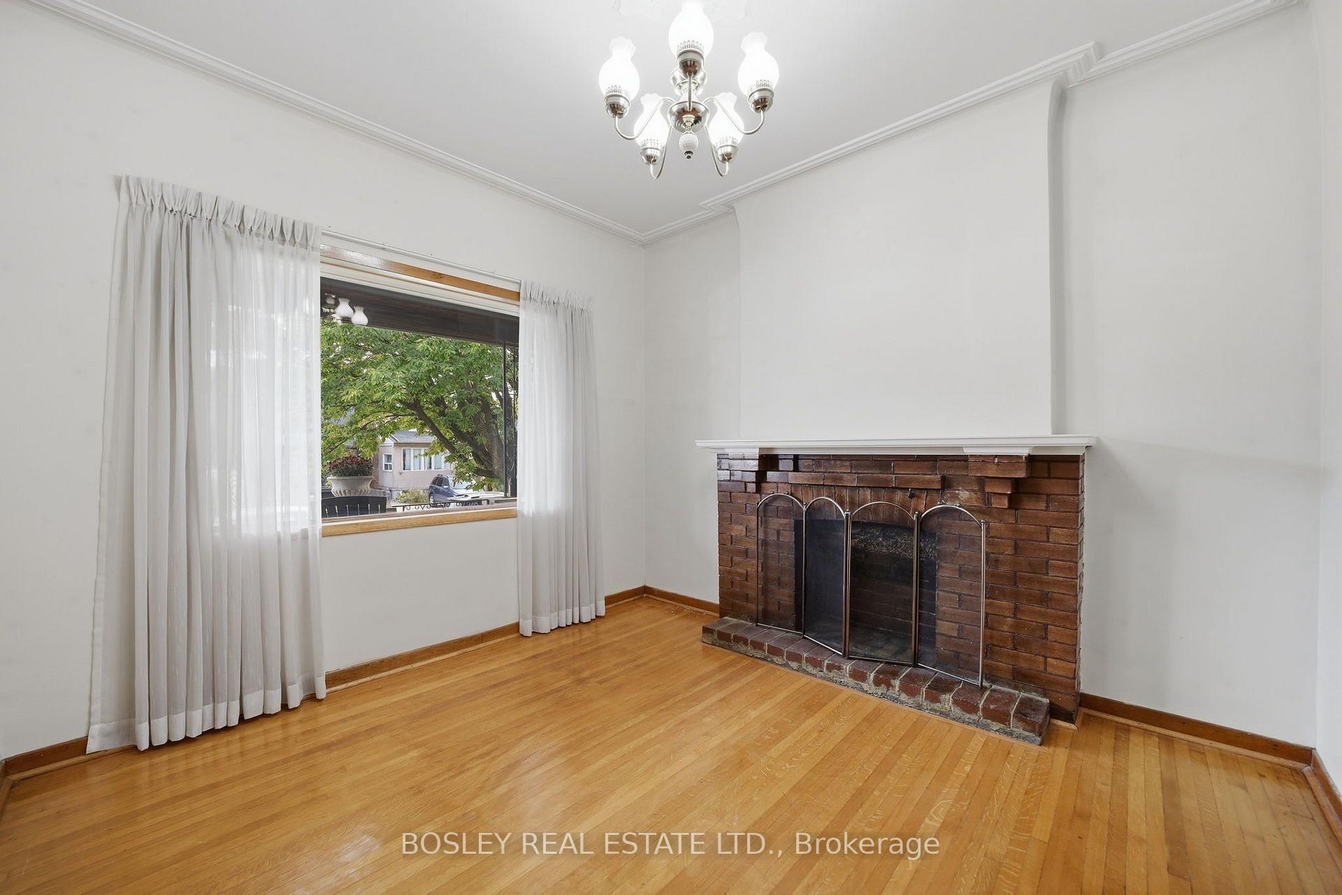 Photo 7 of 44 Conway Avenue, Toronto, Oakwood Village — HOMEH