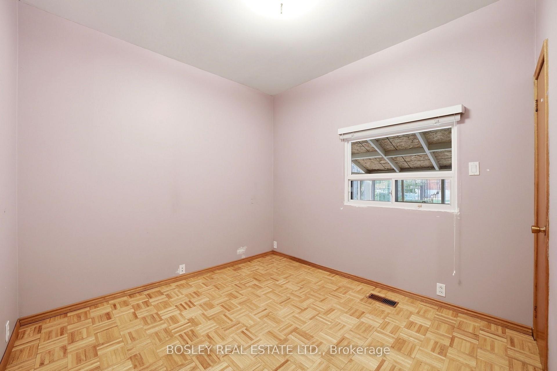 Photo 18 of 44 Conway Avenue, Toronto, Oakwood Village — HOMEH